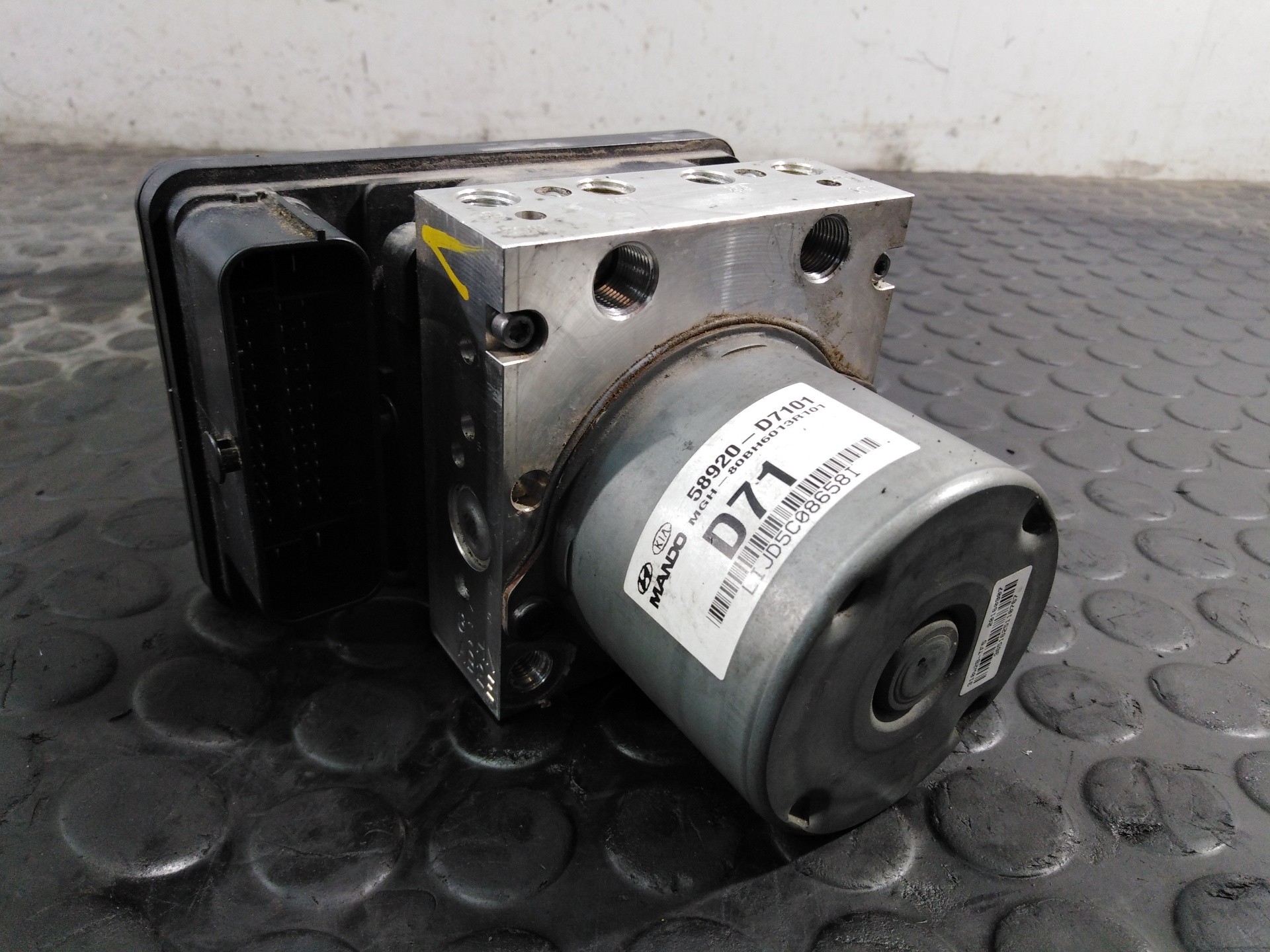 ABS HYUNDAI TUCSON 58920D7101 / P3-A8-24-2 / A1000713AAA 58920D7101P3A8242A1000713AAA