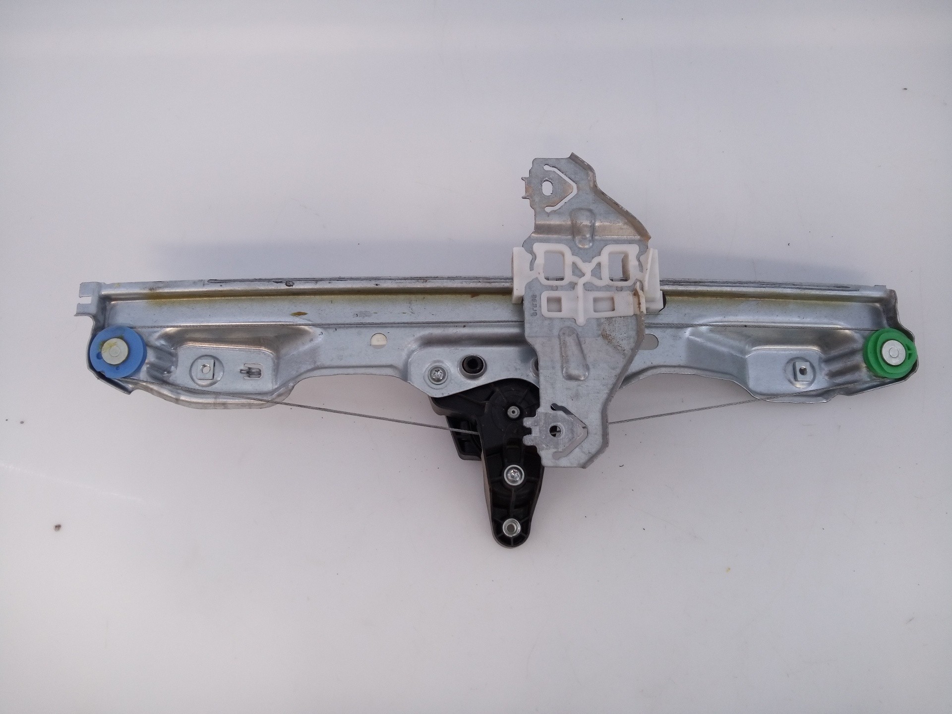 ELEVALUNAS TRASERO IZQUIERDO NISSAN QASHQAI (J11) 827014EA0A / E2-A4-50-2 827014EA0AE2A4502 - Vista 2