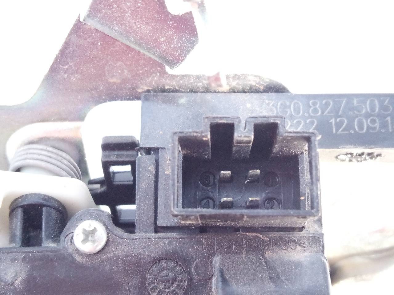 CERRADURA MALETERO / PORTON VOLKSWAGEN PASSAT LIM. (3G2) 3G0827503 / E1-A5-47-2 3G0827503E1A5472 - Vista 3
