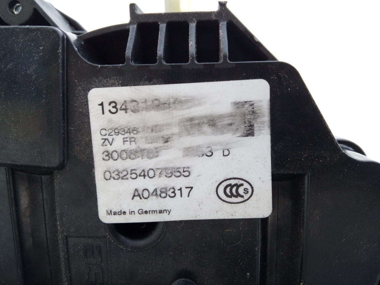 CERRADURA PUERTA DELANTERA DERECHA OPEL CORSA E 13431840 / E2-B6-50-2 / 0325407955 13431840E2B65020325407955 - Vista 2