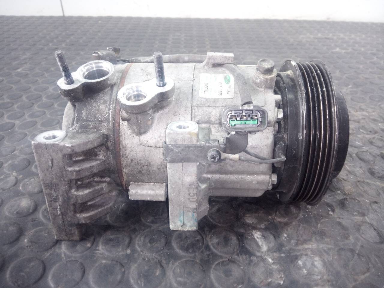 COMPRESOR AIRE ACONDICIONADO HYUNDAI IX35 F500DX9FA11 / P3-A1-9-2 F500DX9FA11P3A192