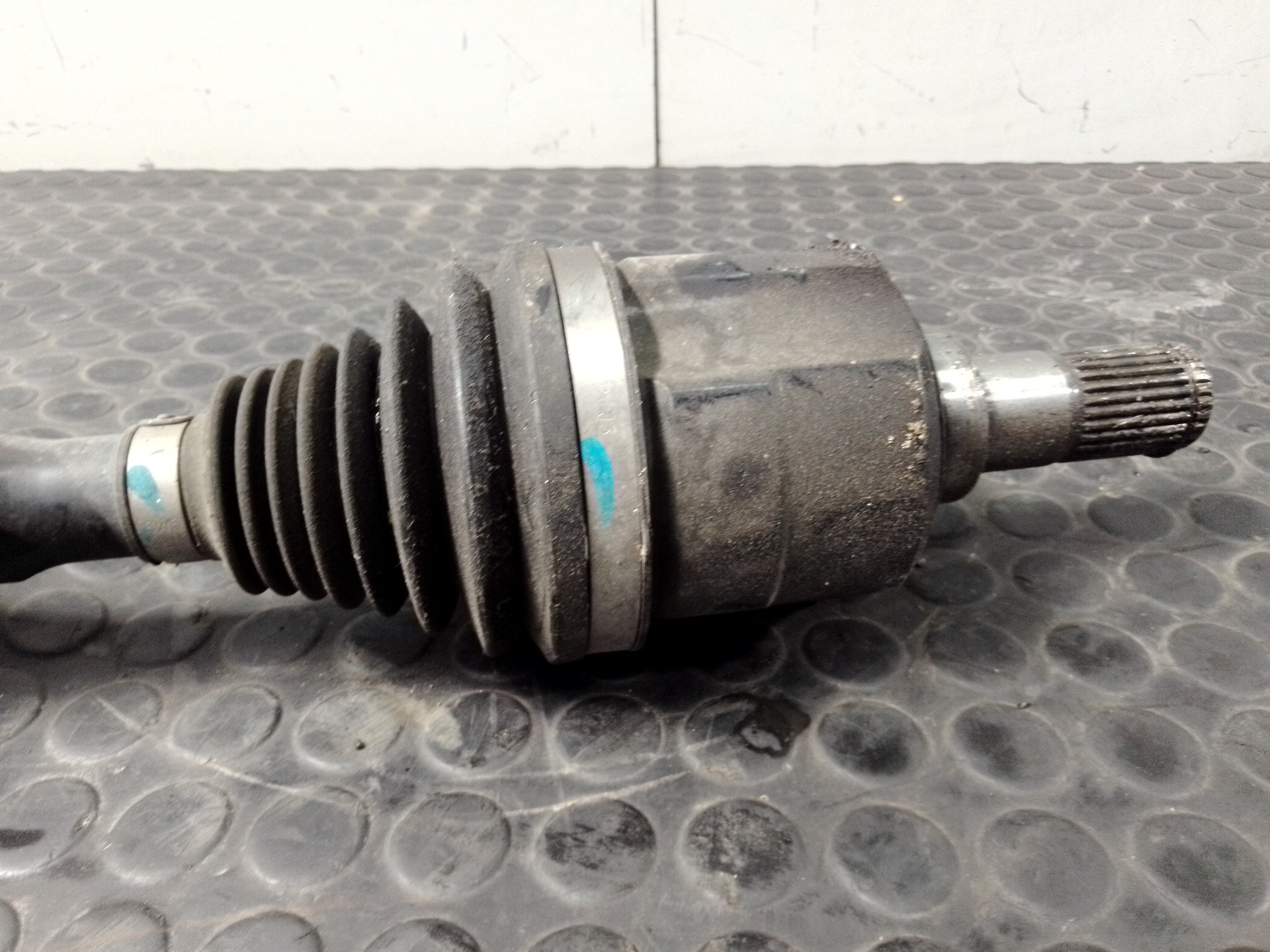 TRANSMISION DELANTERA DERECHA HYUNDAI IX35 Y930R / P1-A6-13 Y930RP1A613 - Vista 3