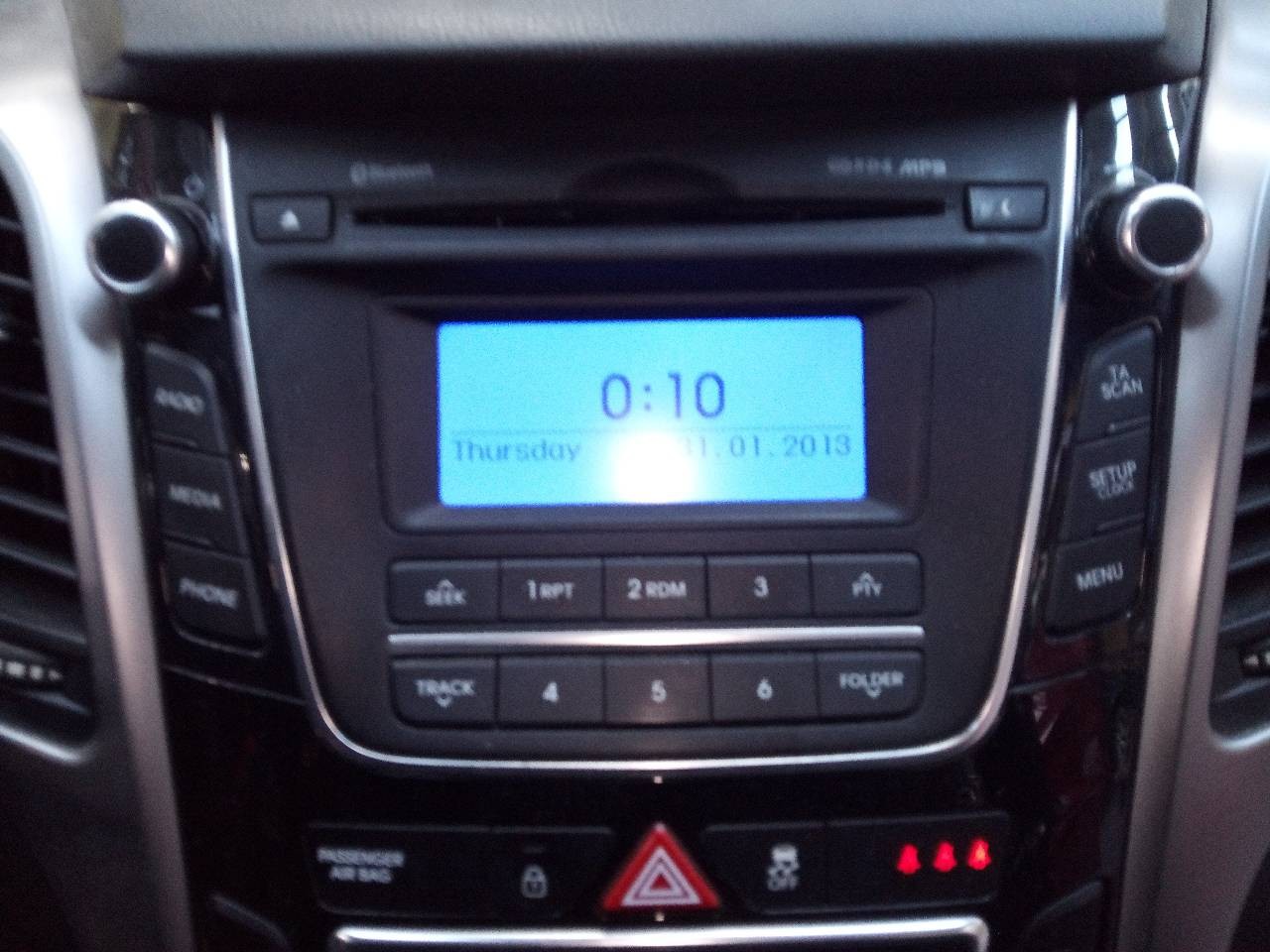SISTEMA AUDIO / RADIO CD HYUNDAI I30 (GD) 96170A6210GU / E3-A3-46-3 96170A6210GUE3A3463 - Vista 2