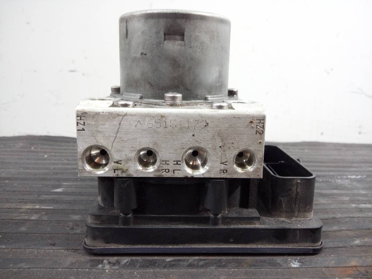 ABS SKODA RAPID 6R0614517BQ / P3-A8-8-5 6R0614517BQP3A885