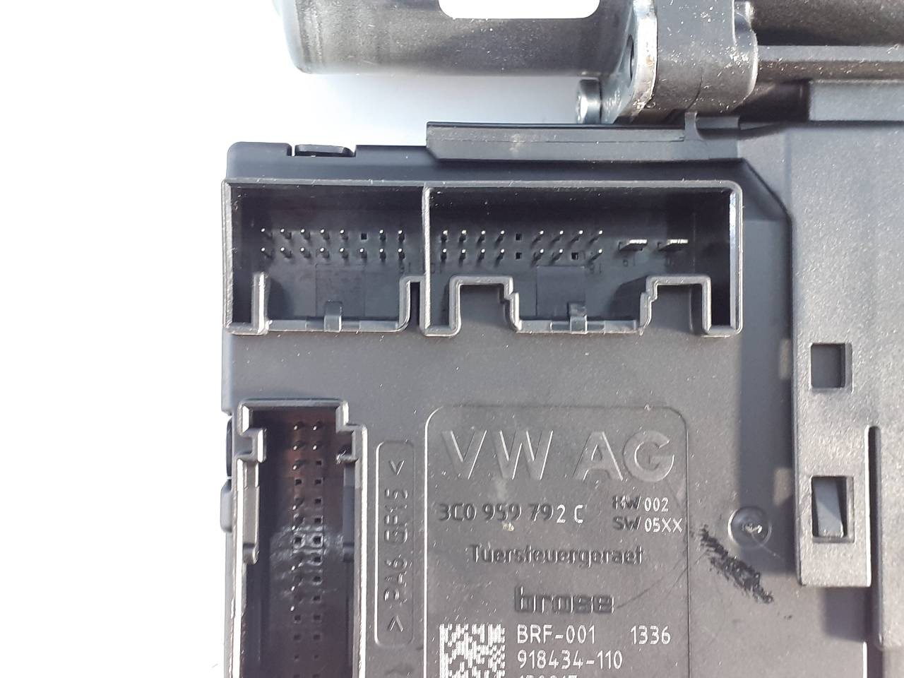MOTOR ELEVALUNAS DELANTERO DERECHO VOLKSWAGEN PASSAT VARIANT (365) 3C0959792C / E1-B6-2-4 3C0959792CE1B624 - Vista 3
