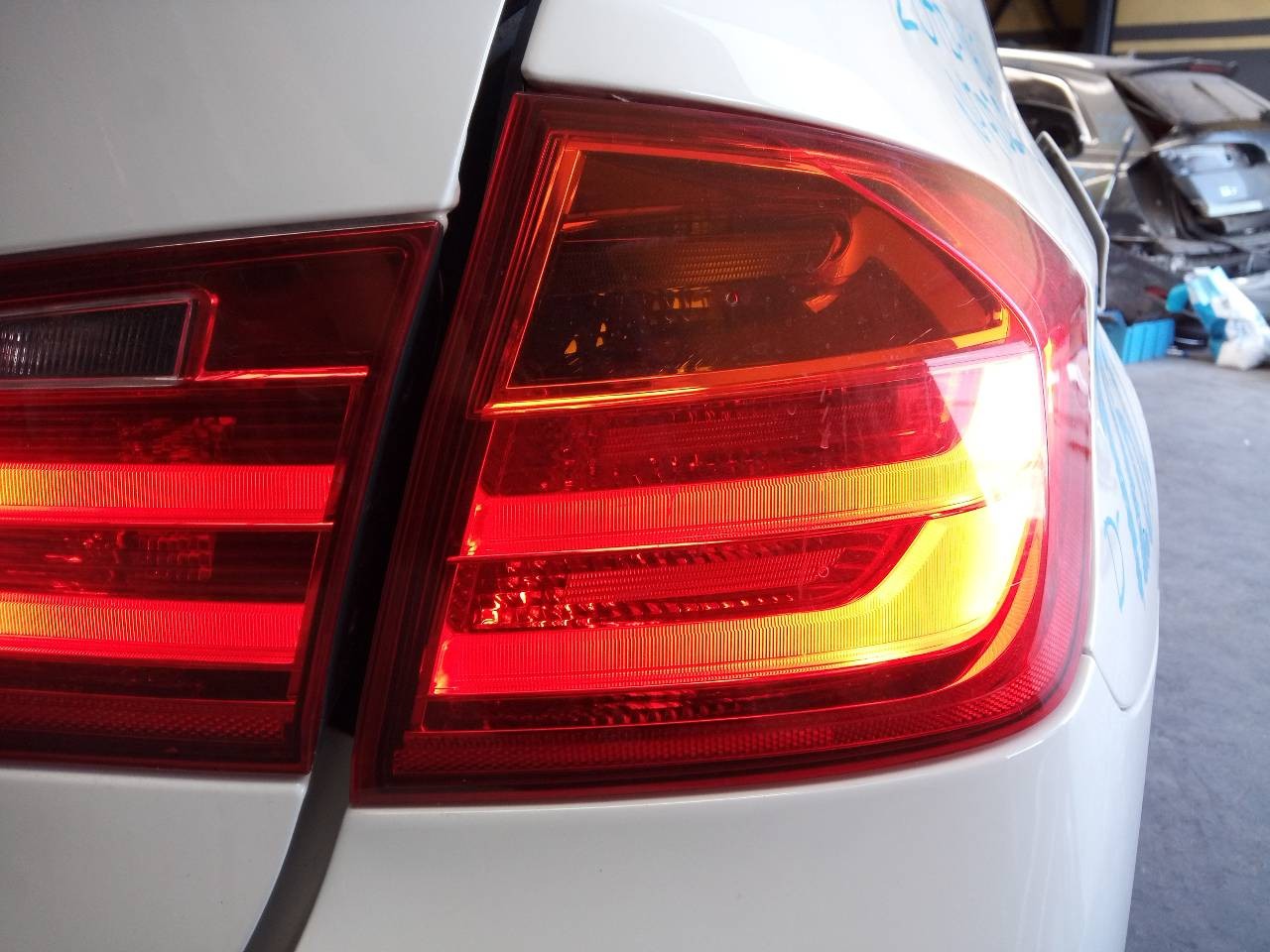 PILOTO TRASERO DERECHO BMW SERIE 3 LIM. (F30) 18361112 / E1-A3-39-2 / 6321725989407 18361112E1A33926321725989407 - Vista 3