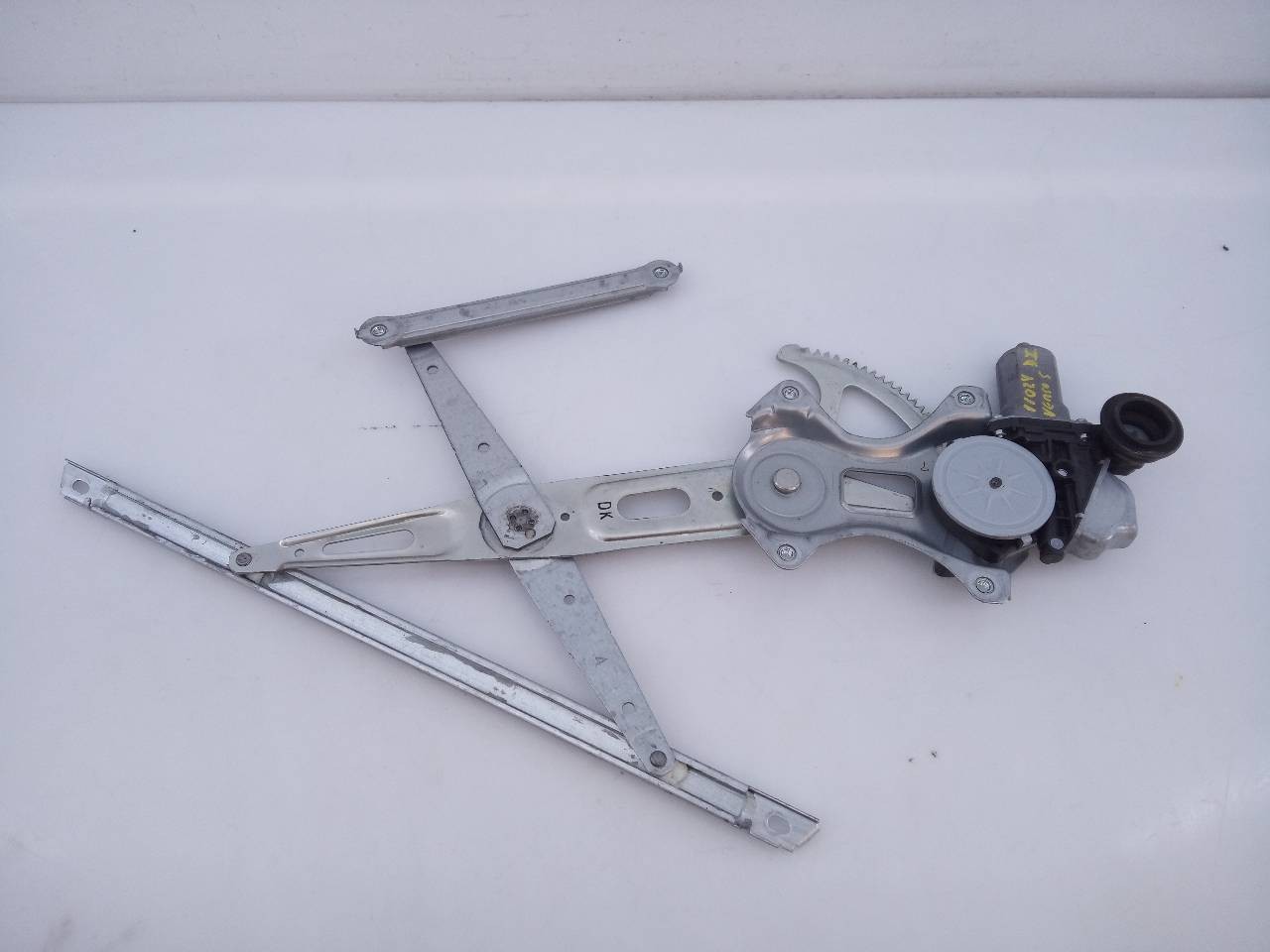 ELEVALUNAS DELANTERO IZQUIERDO TOYOTA VERSO-S 8572052161 / E2-B4-45-1 / 0620202053 8572052161E2B44510620202053