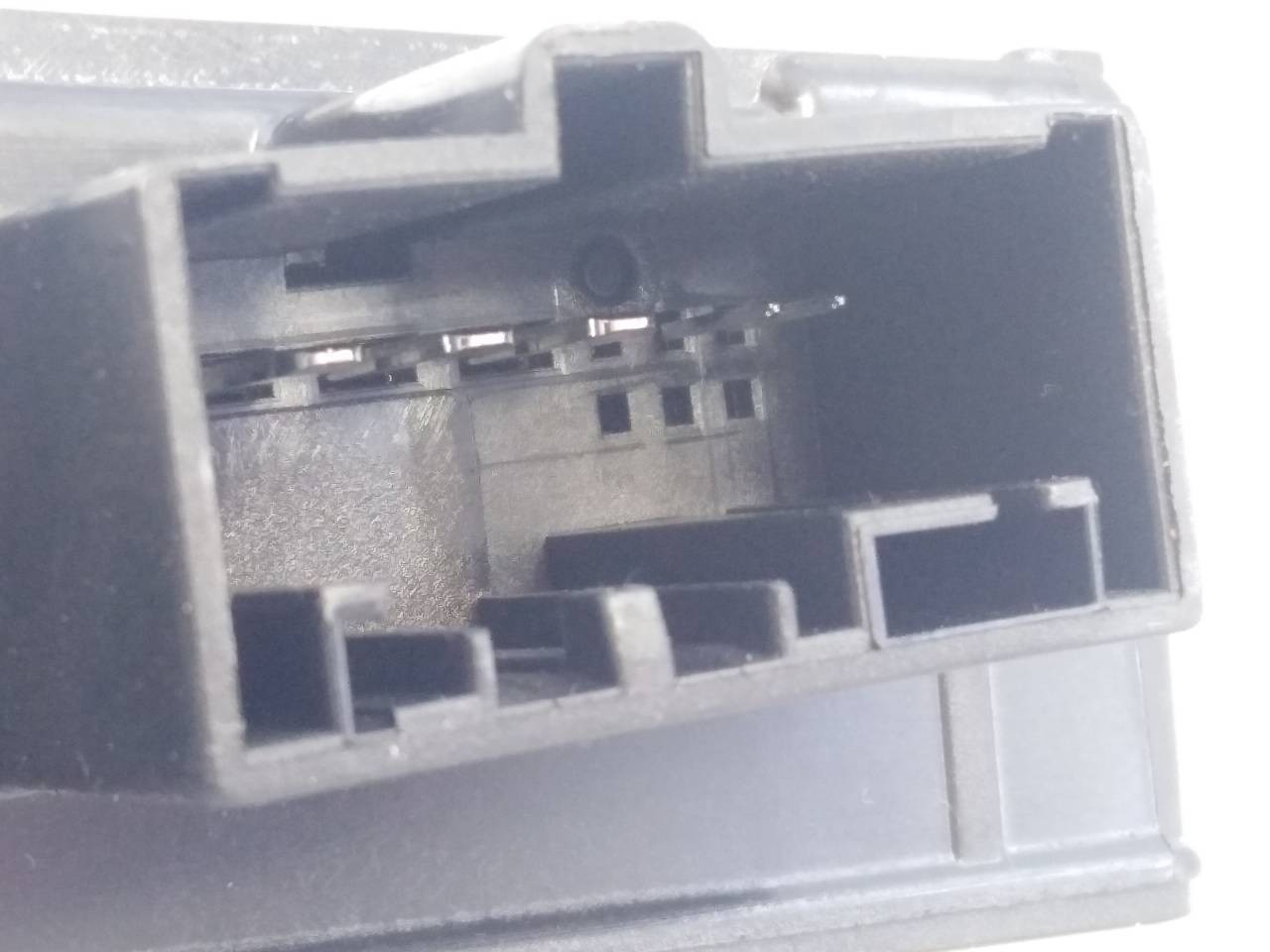 MOTOR ELEVALUNAS TRASERO IZQUIERDO VOLKSWAGEN T-CROSS 0130822695 / E1-B6-19-2 0130822695E1B6192 - Vista 3