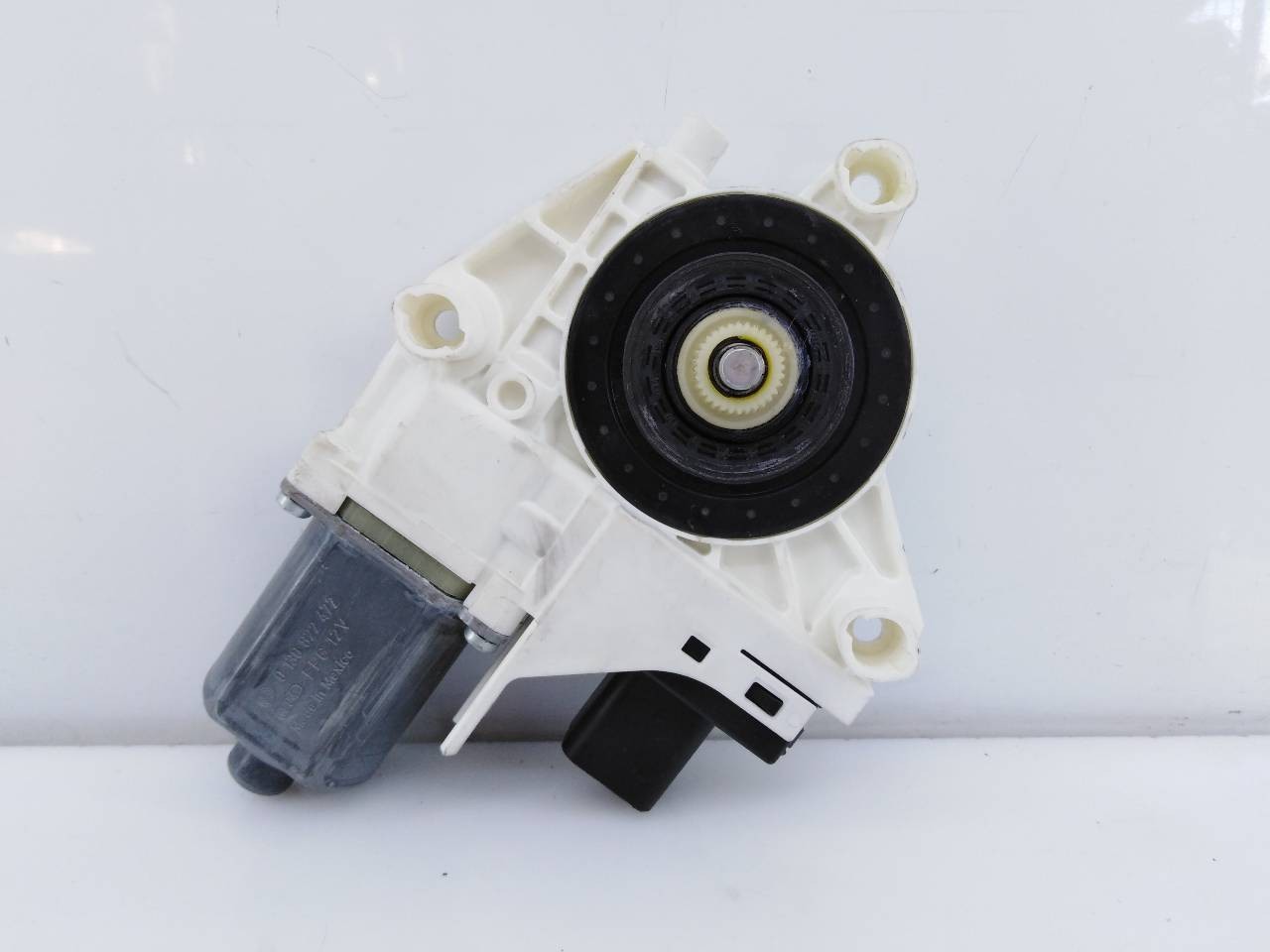 MOTOR ELEVALUNAS DELANTERO DERECHO FIAT FREEMONT (345) 962580104 / E2-B2-4-1 962580104E2B241