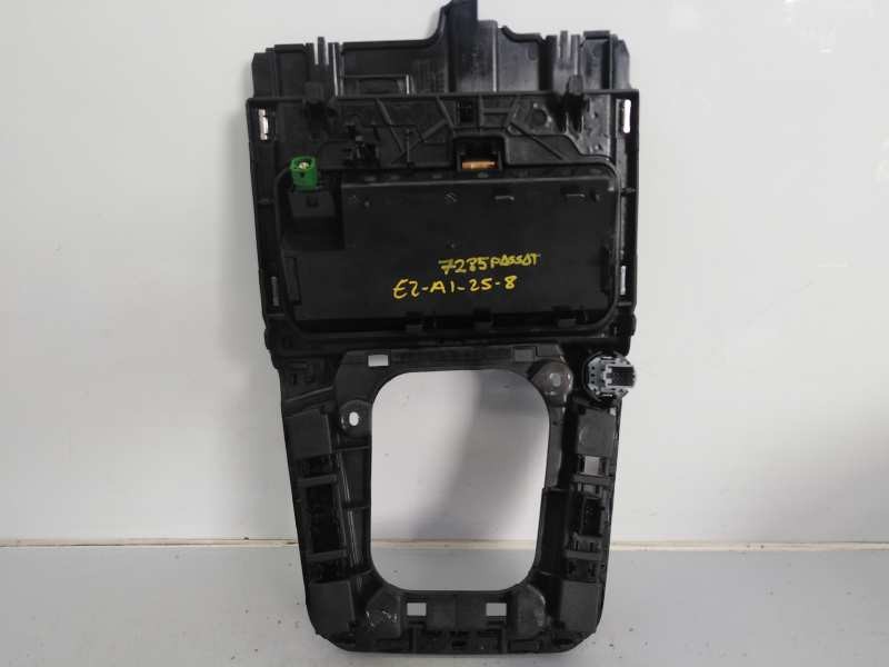 CONSOLA CENTRAL VOLKSWAGEN PASSAT LIM. (3G2) E2-A1-25-8 E2A1258 - Vista 2