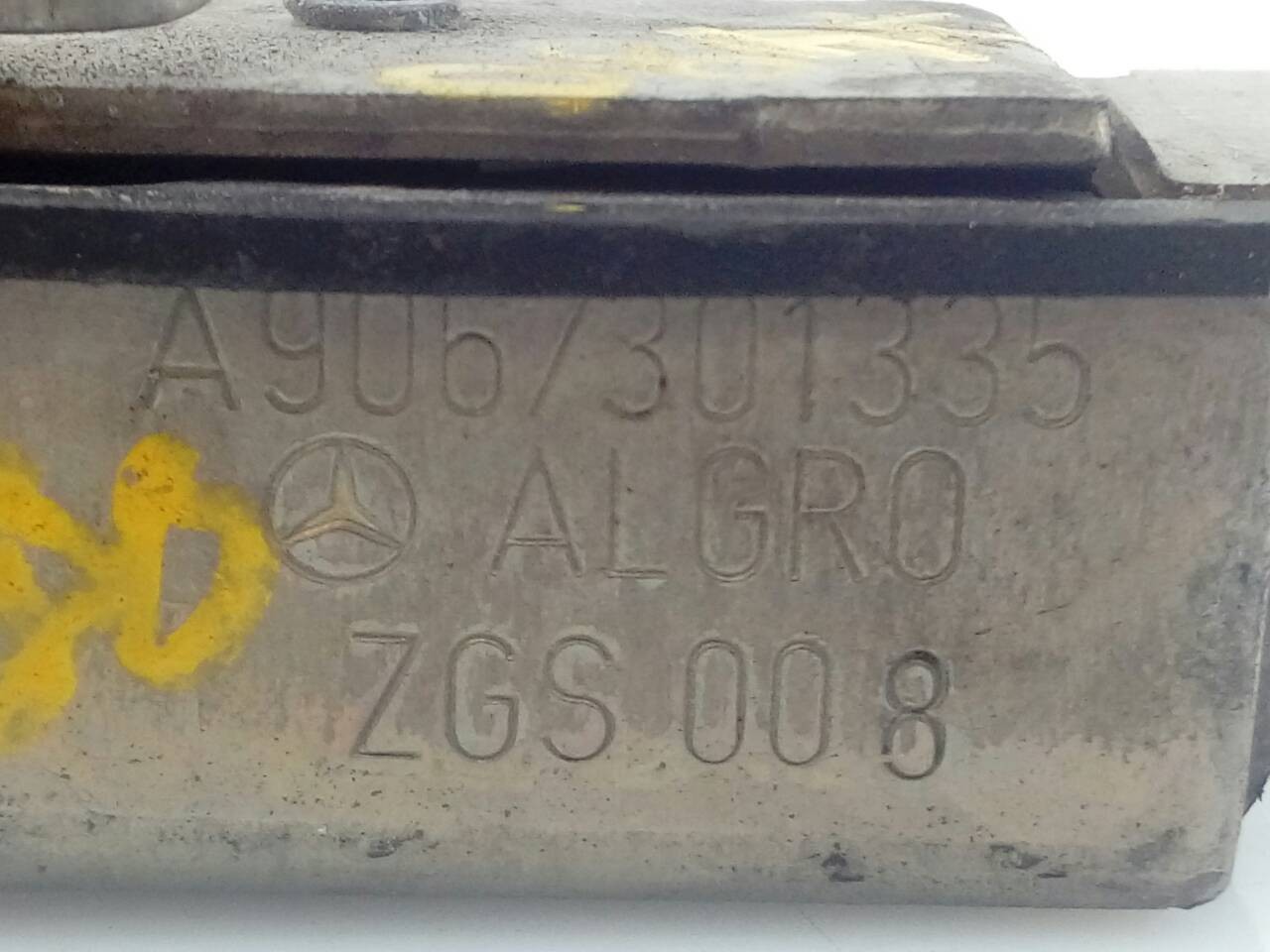 CERRADURA PUERTA LATERAL DERECHA MERCEDES-BENZ SPRINTERII CAJA CERRADA (DESDE 01.06) A9067301335 / E1-A2-8-2 A9067301335E1A282 - Vista 3
