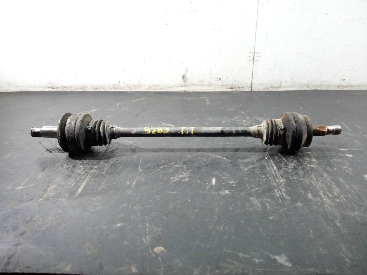 TRANSMISION TRASERA IZQUIERDA MERCEDES-BENZ CLASE E (W212) LIM. P1-B6-34 P1B634