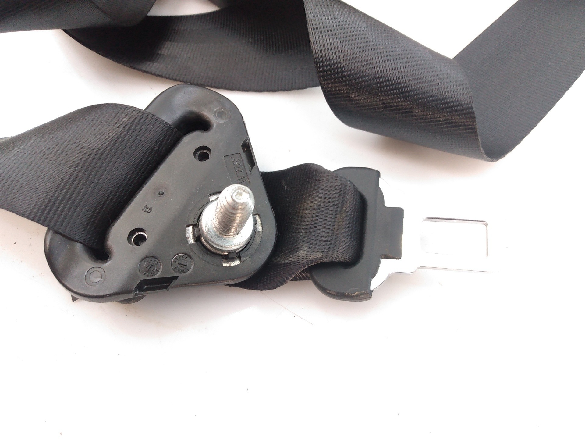 CINTURON SEGURIDAD TRASERO CENTRAL DACIA SANDERO 622488800D / E1-A1-8-1 622488800DE1A181 - Vista 2