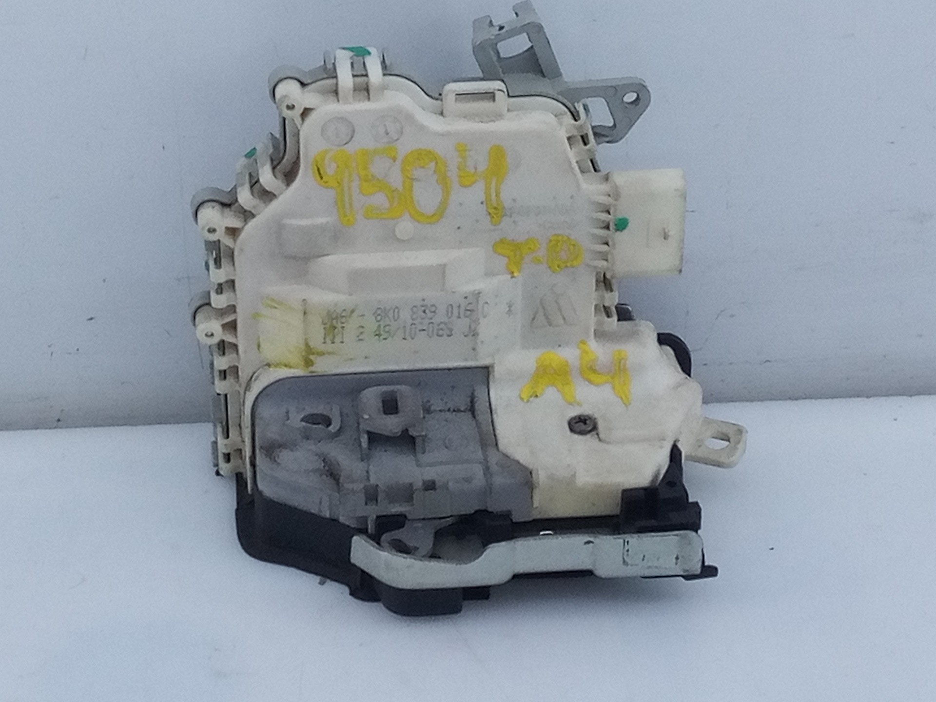 CERRADURA PUERTA TRASERA DERECHA AUDI A4 BER. (B8) 8K0839016C / E1-B6-56-3 8K0839016CE1B6563