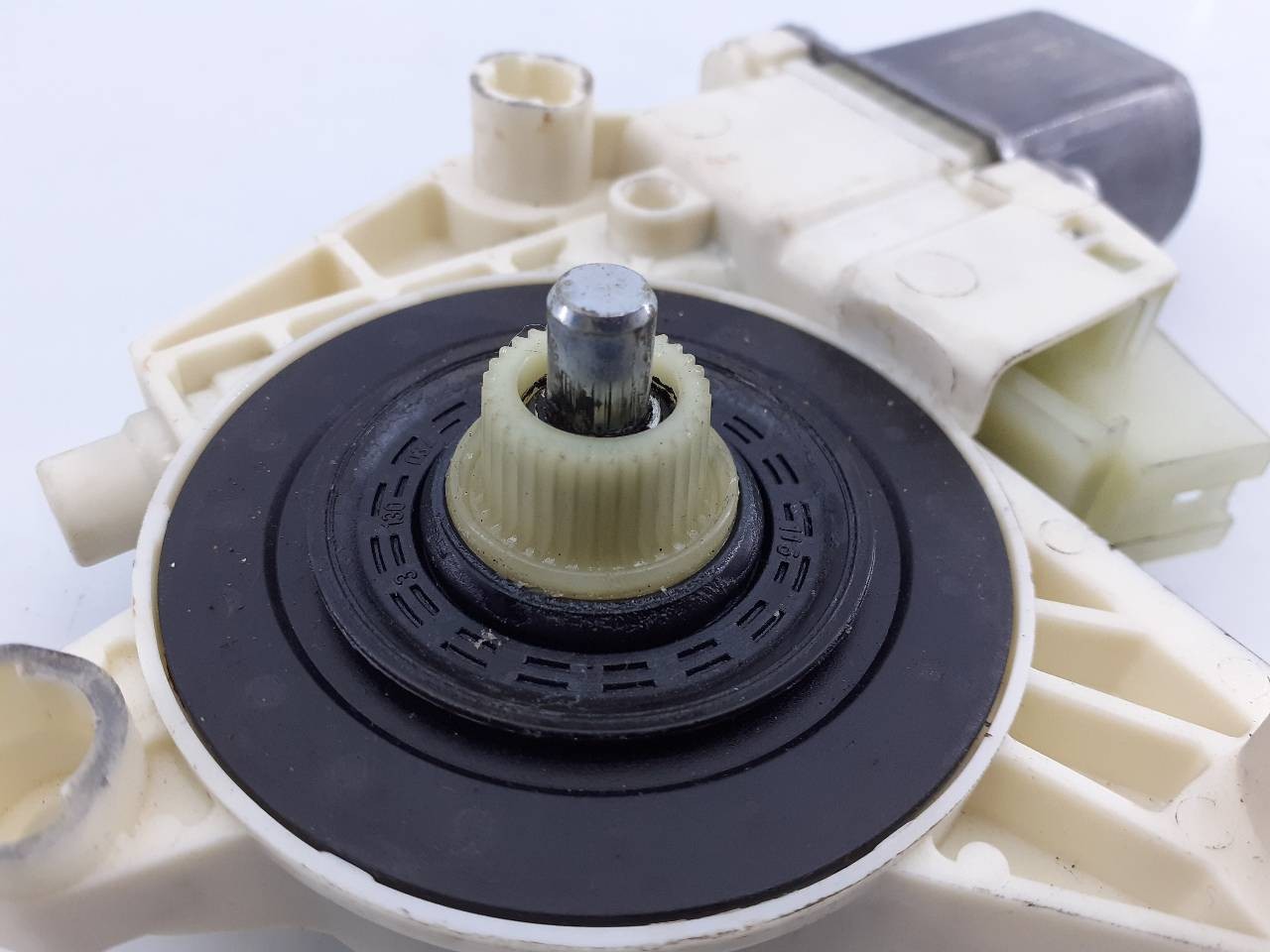 MOTOR ELEVALUNAS DELANTERO IZQUIERDO MERCEDES-BENZ CLASE E (W212) LIM. 0130822503 / E1-A2-3-2 0130822503E1A232 - Vista 3