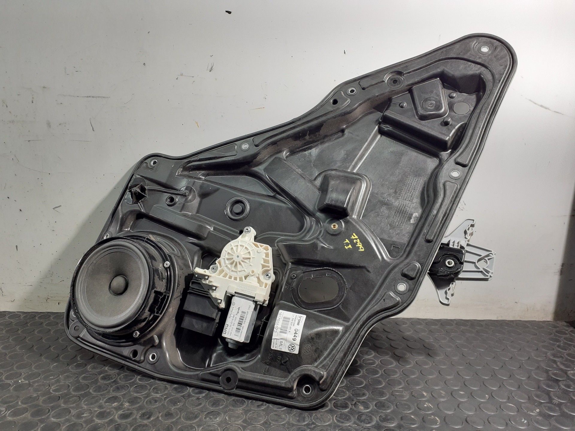 ELEVALUNAS TRASERO IZQUIERDO VOLKSWAGEN TIGUAN (5N2) 5N0959703F / P2-B3-33 5N0959703FP2B333