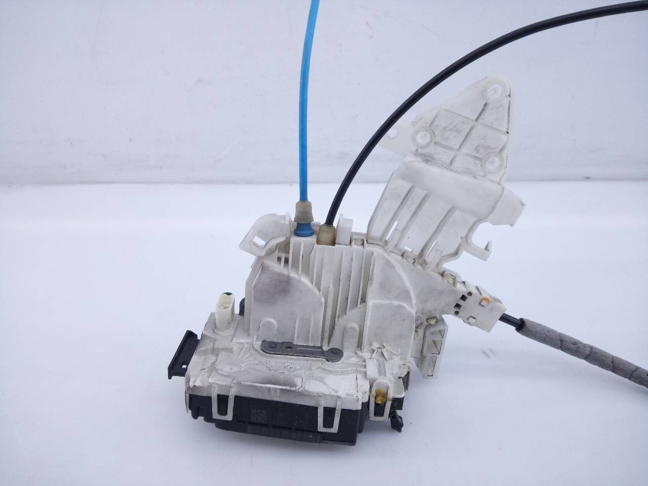 CERRADURA PUERTA TRASERA DERECHA MERCEDES-BENZ CLASE E (W212) LIM. A2047301435 / E1-A2-38-1 / ZGS005 A2047301435E1A2381ZGS005 - Vista 3
