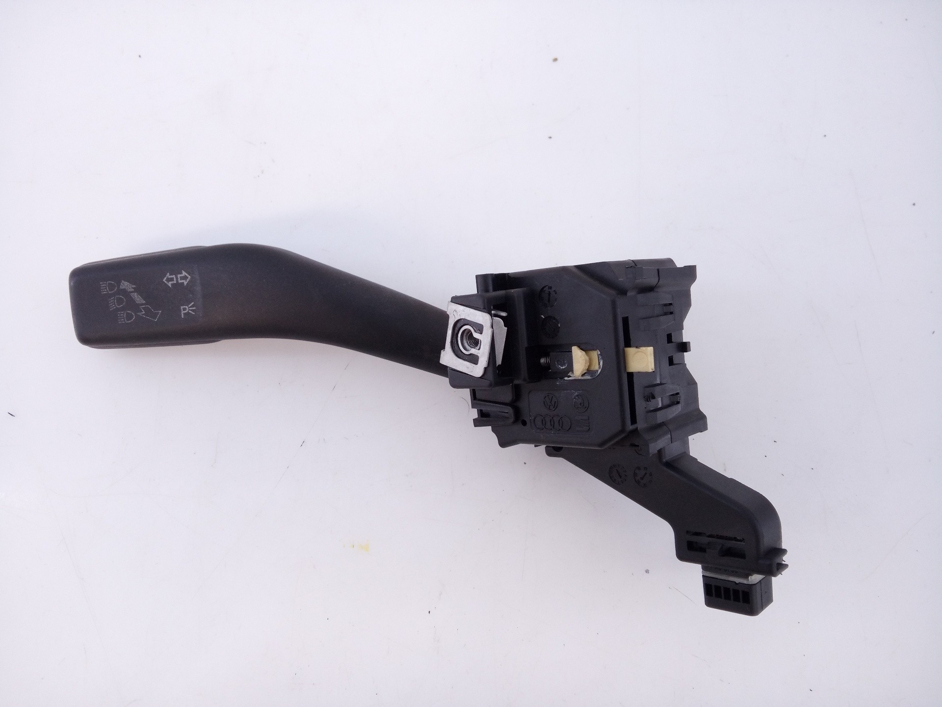 MANDO INTERMITENTES VOLKSWAGEN SCIROCCO (137) 1K0953513E / E2-A1-23-7 1K0953513EE2A1237