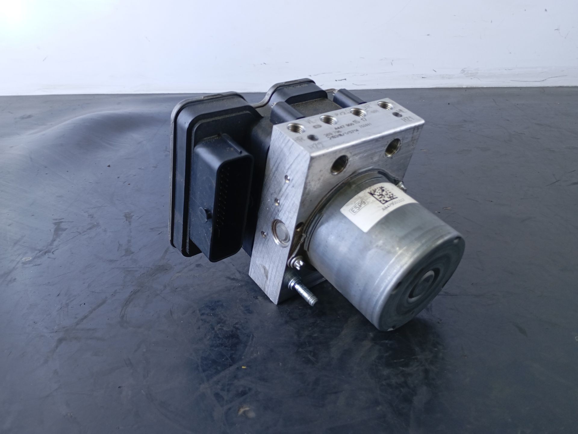 ABS MERCEDES-BENZ CLASE V (W447) A4479001517 / P3-A8-20-3 / 21031810714 A4479001517P3A820321031810714 - Vista 2