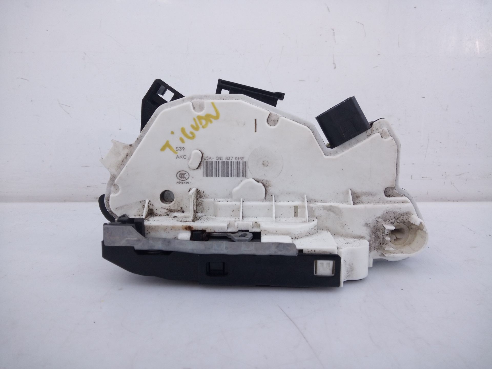 CERRADURA PUERTA DELANTERA IZQUIERDA VOLKSWAGEN TIGUAN (5N2) 5N1837015E 5N1837015E