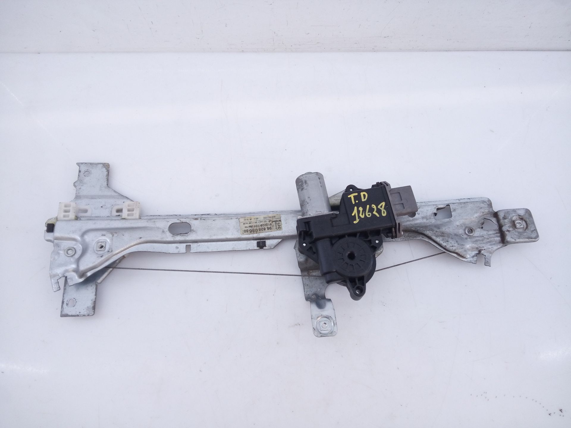 ELEVALUNAS TRASERO DERECHO PEUGEOT 3008 9682808680 / E1-A4-8-2 9682808680E1A482