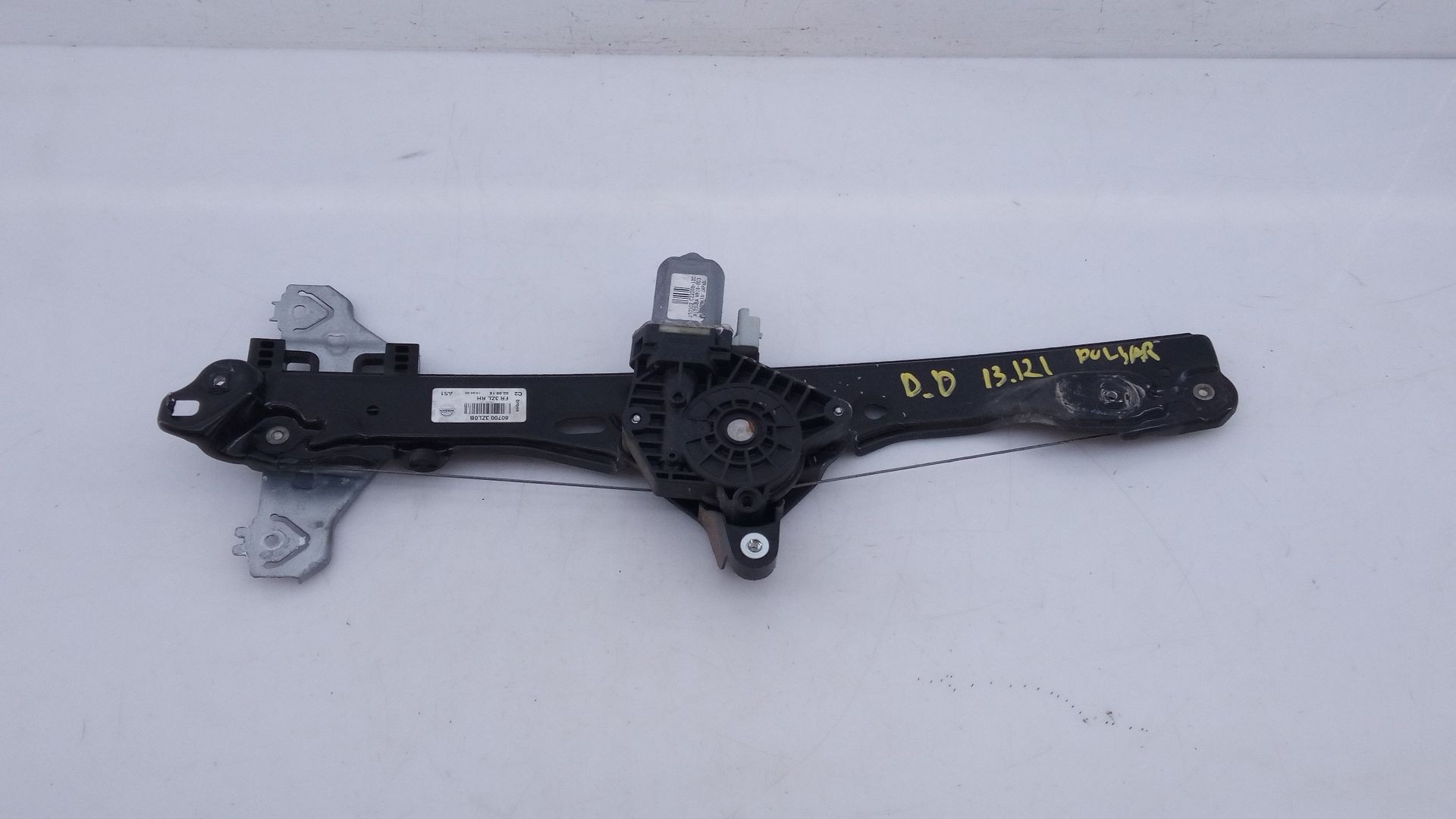 ELEVALUNAS DELANTERO DERECHO NISSAN PULSAR Hatchback (C13) 807003ZL0B / E2-A4-5-2 807003ZL0BE2A452
