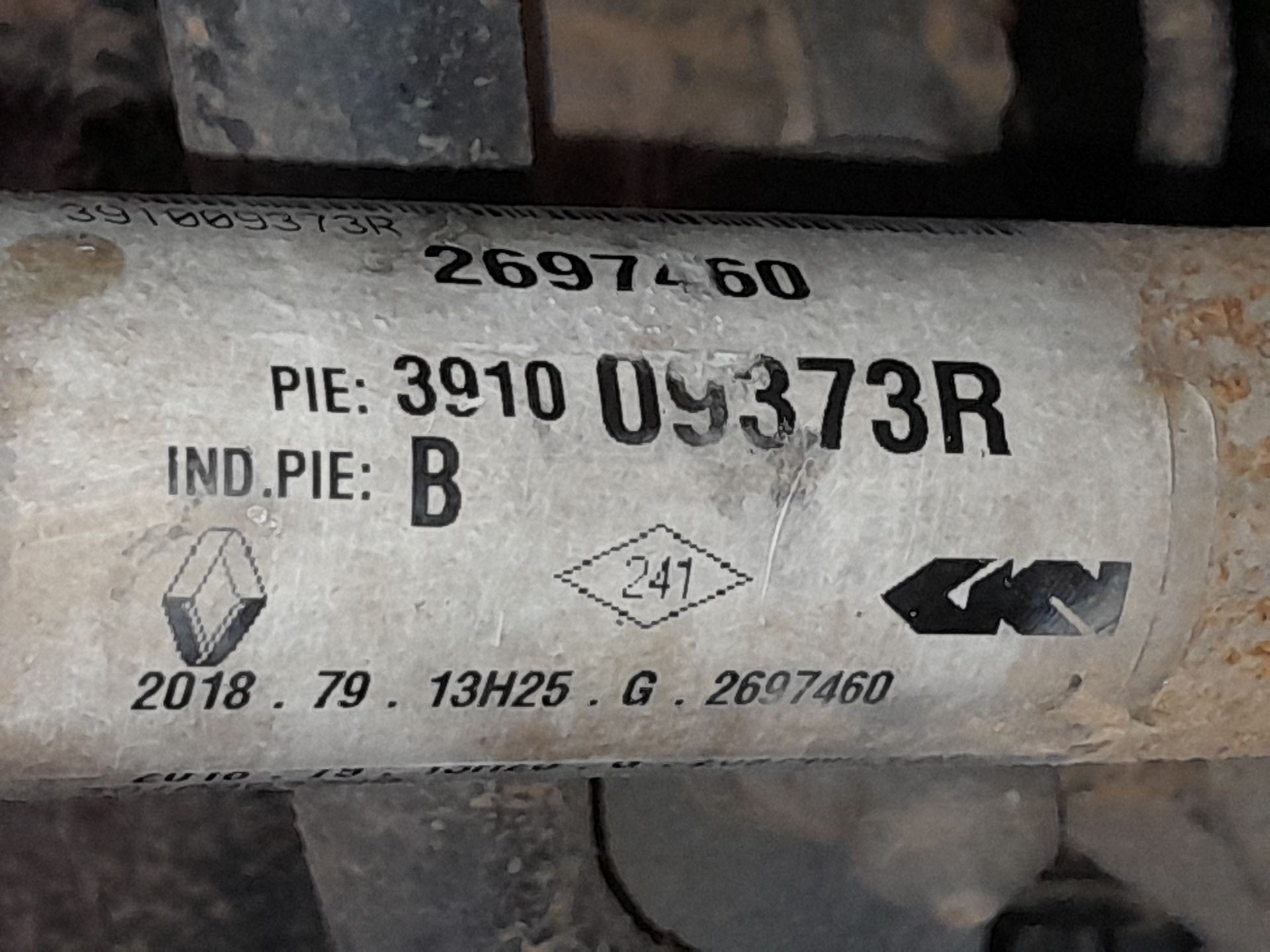 TRANSMISION DELANTERA DERECHA RENAULT MEGANE IV Hatchback (B9A/M/N_) 391009373R 391009373R - Vista 2