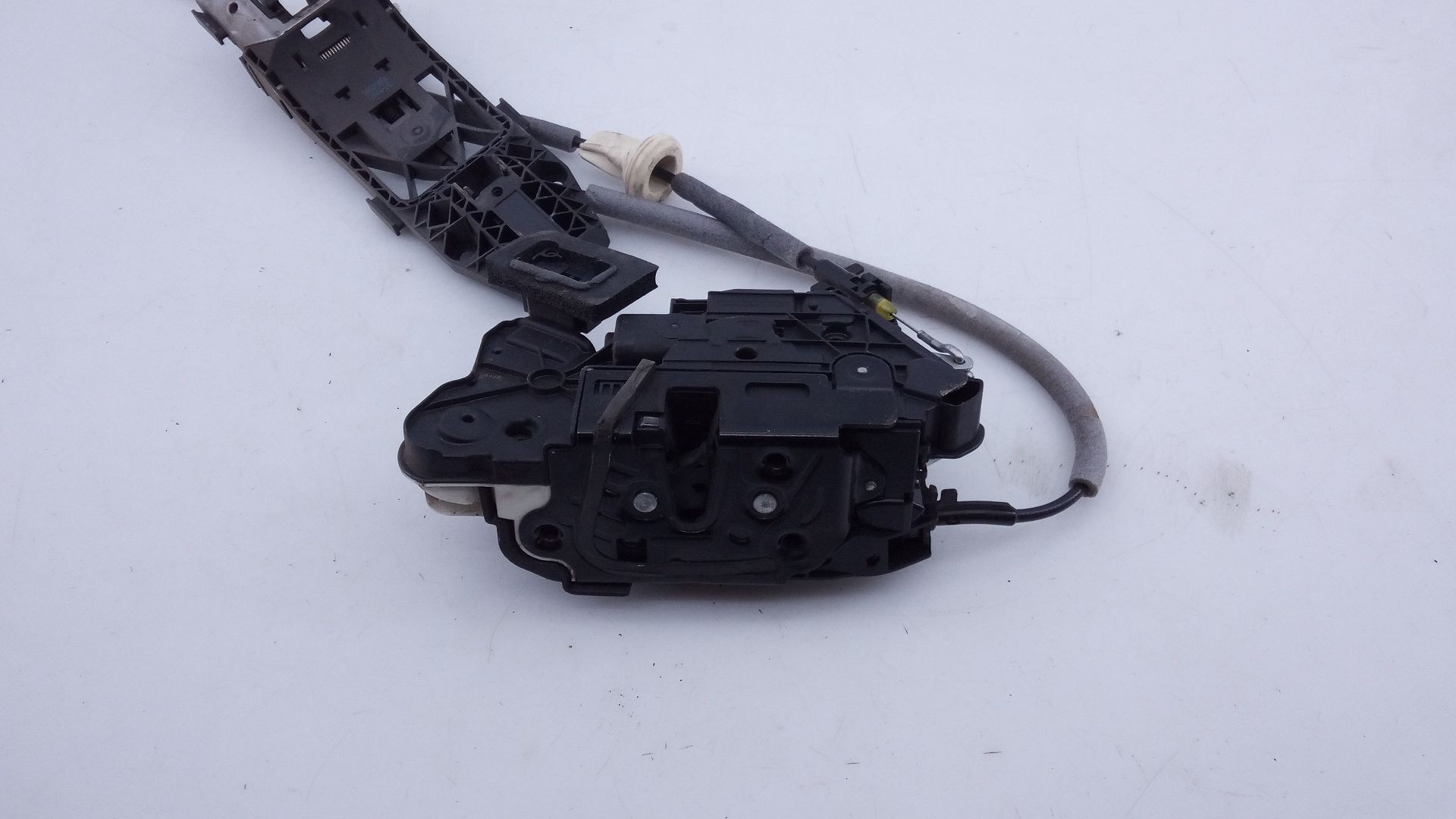 CERRADURA PUERTA DELANTERA IZQUIERDA VOLKSWAGEN GOLF VII (5G1, BQ1, BE1, BE2) 5K1837015 / E1-B6-8-2 5K1837015E1B682 - Vista 3