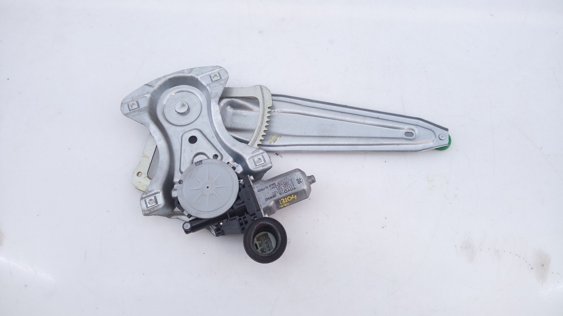 ELEVALUNAS TRASERO DERECHO TOYOTA YARIS (_P13_) 973581101 / E2-B4-5-1 973581101E2B451