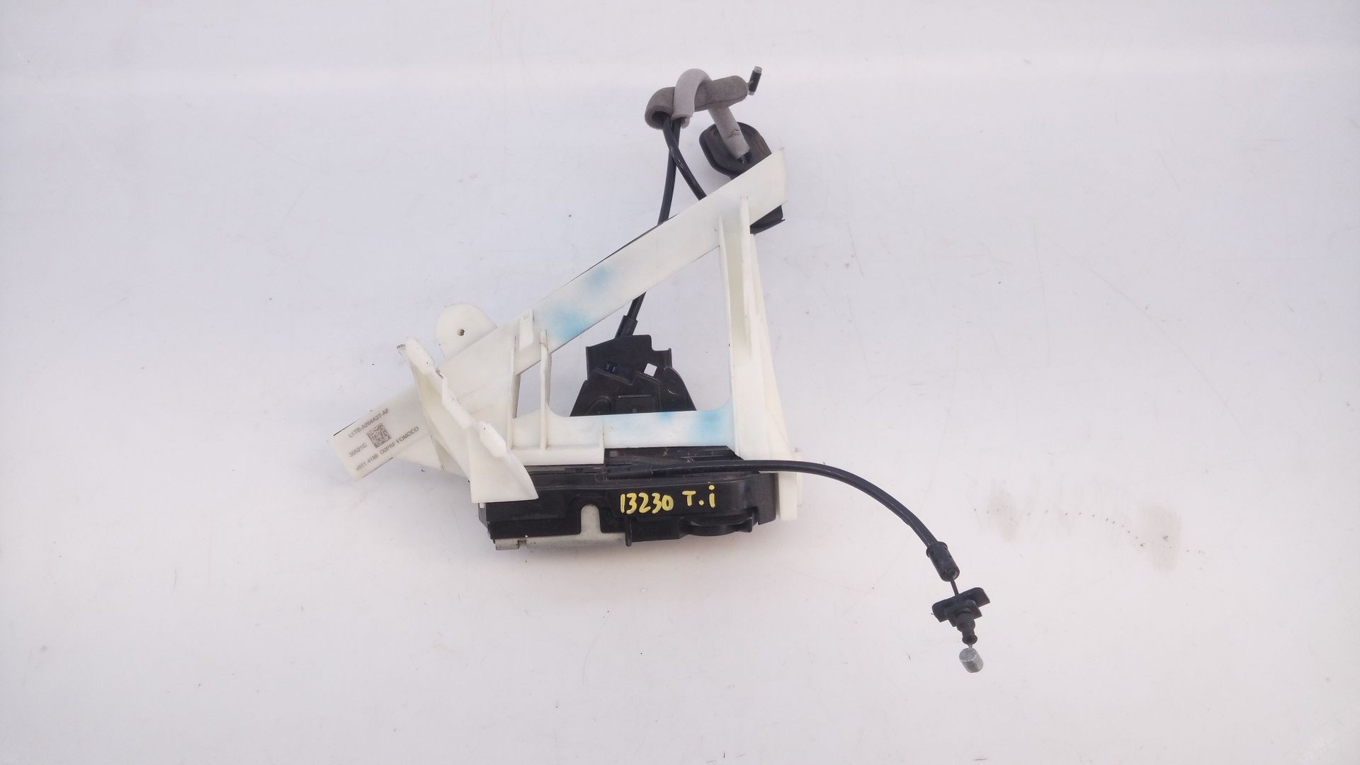 CERRADURA PUERTA TRASERA IZQUIERDA FORD PUMA (J2K, CF7) A264A27 / E2-B3-5-2 A264A27E2B352