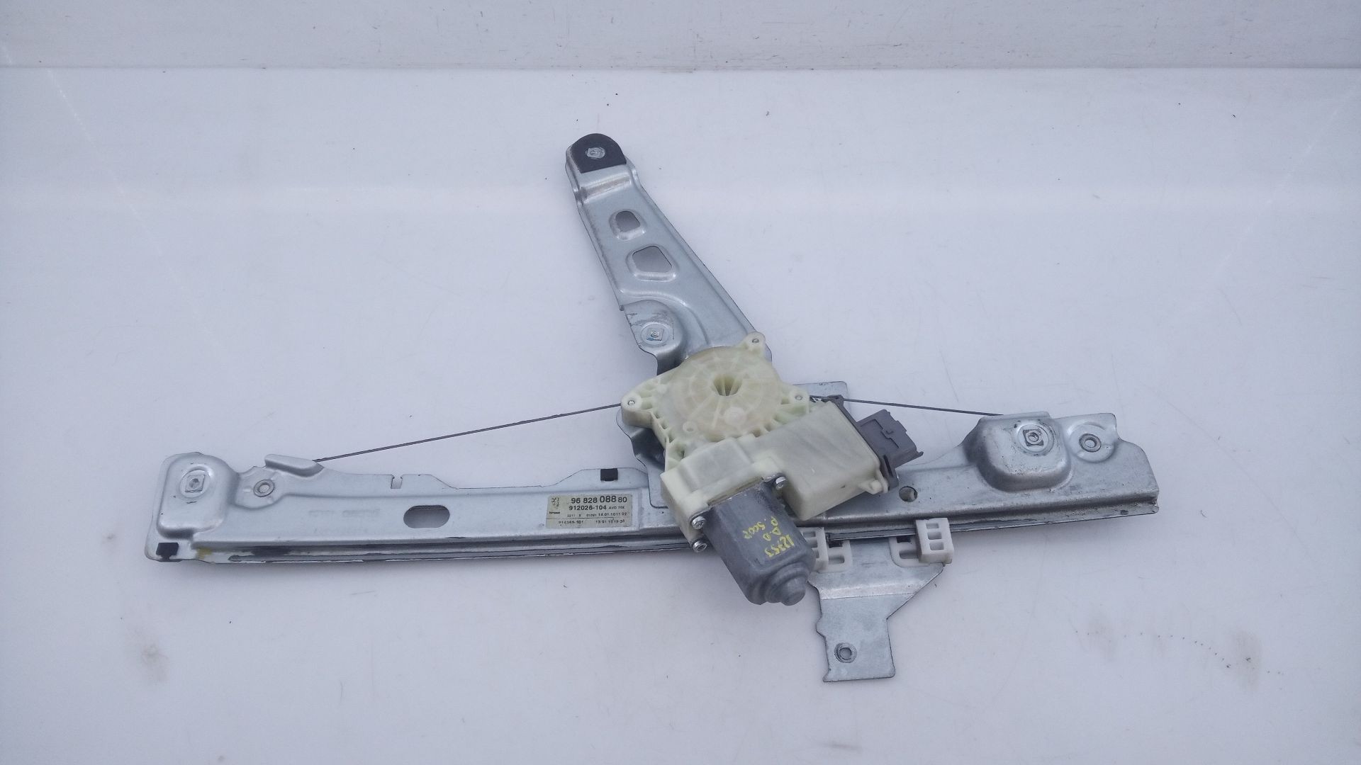 ELEVALUNAS DELANTERO DERECHO PEUGEOT 5008 9682808880 / E1-A4-8-1 / 914241100 9682808880E1A481914241100