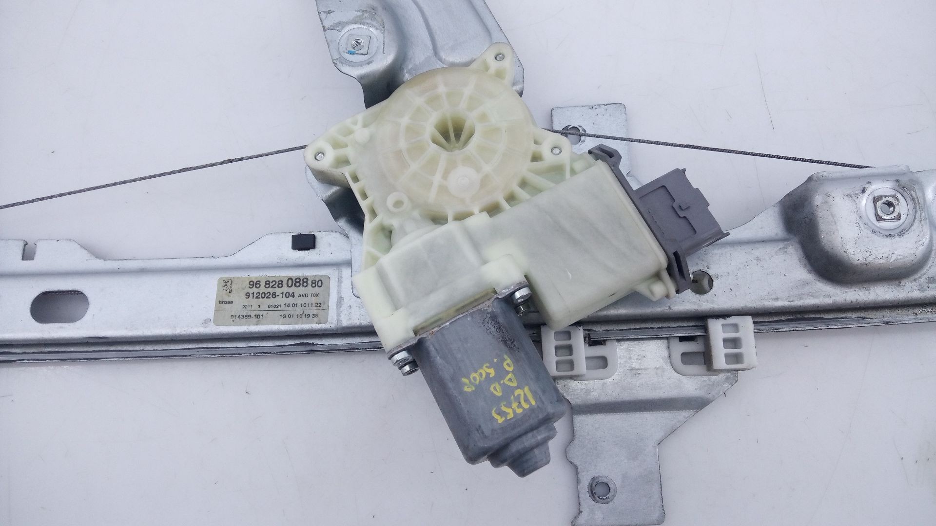 ELEVALUNAS DELANTERO DERECHO PEUGEOT 5008 9682808880 / E1-A4-8-1 / 914241100 9682808880E1A481914241100 - Vista 2
