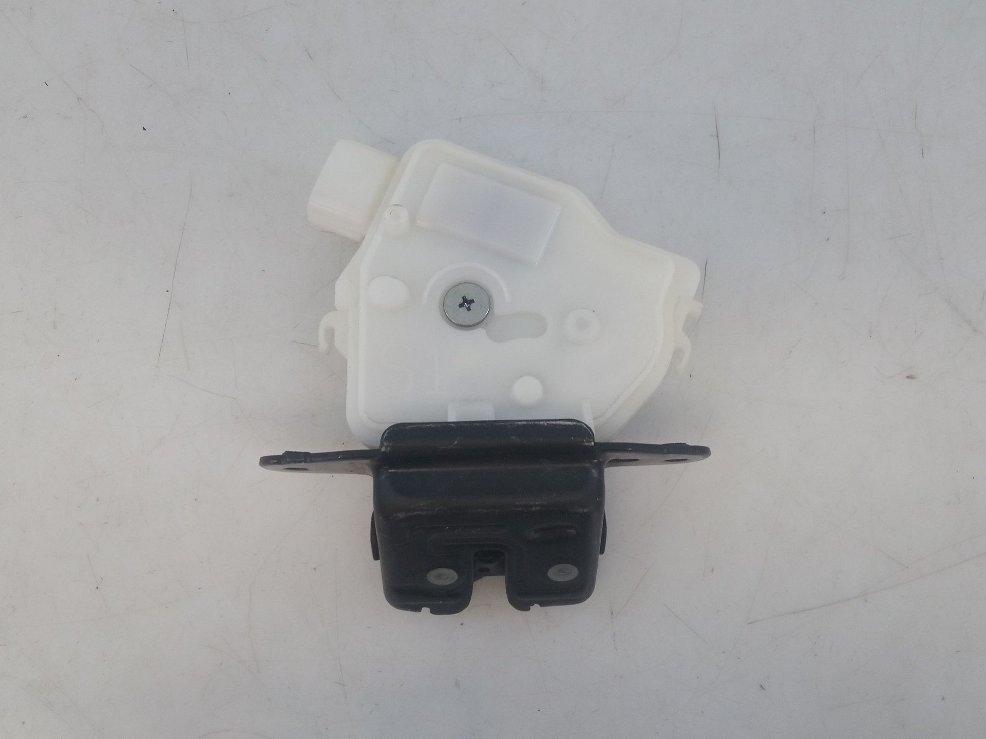CERRADURA MALETERO / PORTON TOYOTA YARIS E2-B4-3-1 E2B431 - Vista 2