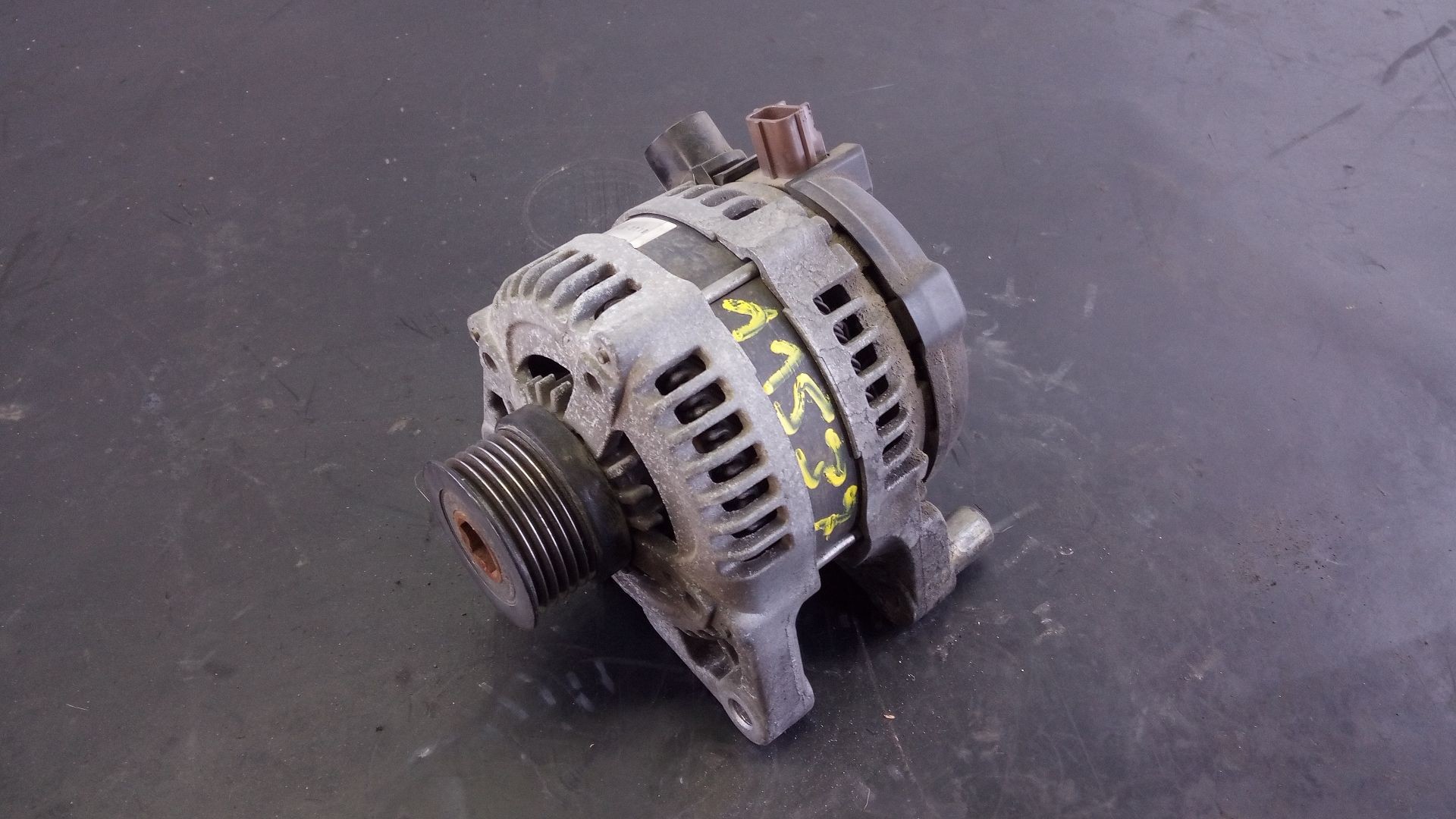 ALTERNADOR VOLVO V50 FAMILIAR 1042102710 / P3-A4-5-3 1042102710P3A453