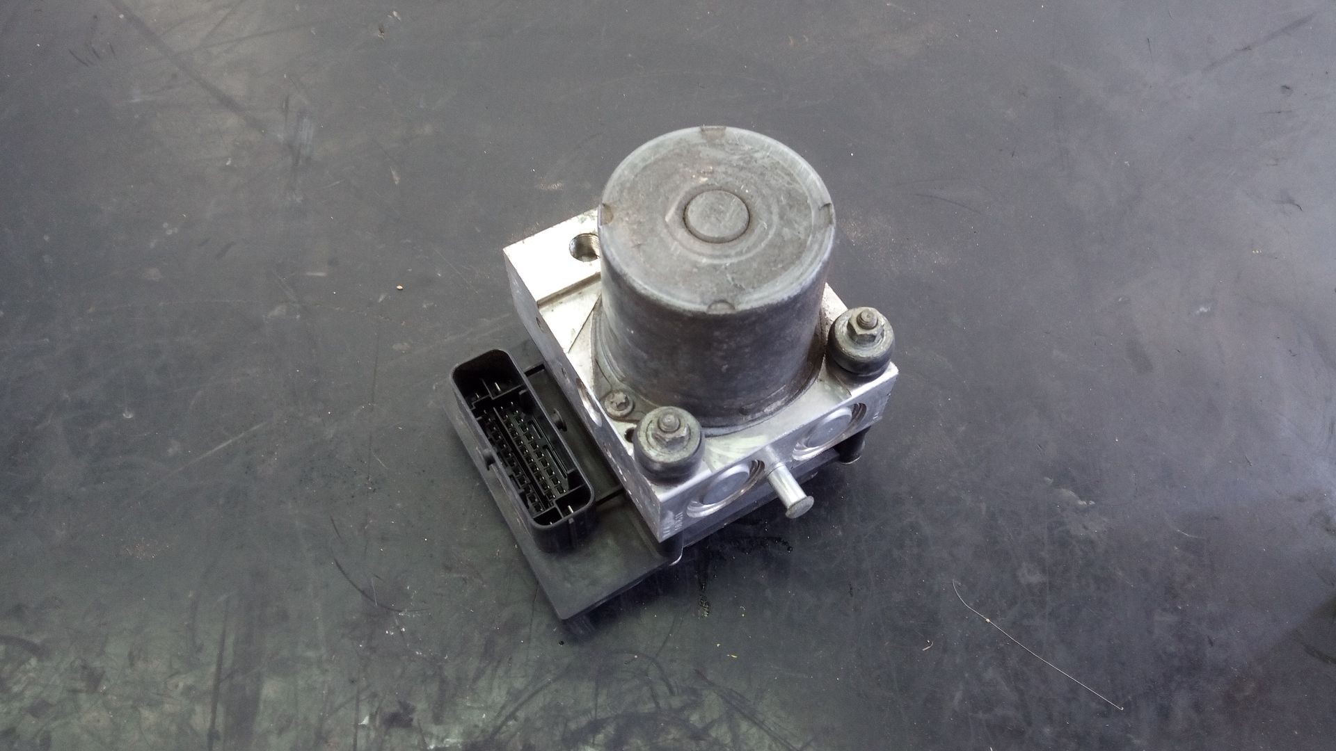 ABS AUDI A6 AVANT (4F5) 4F0614517AA / P3-A8-2-1 / 0265235103 4F0614517AAP3A8210265235103