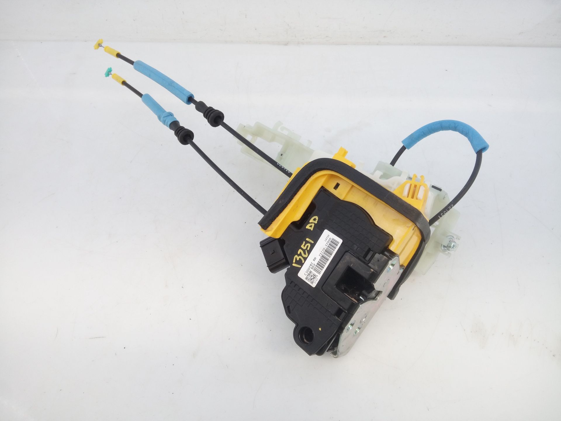 CERRADURA PUERTA DELANTERA DERECHA SSANGYONG KORANDO (C300) 7122037000 / E1-B3-4-2 7122037000E1B342 - Vista 2