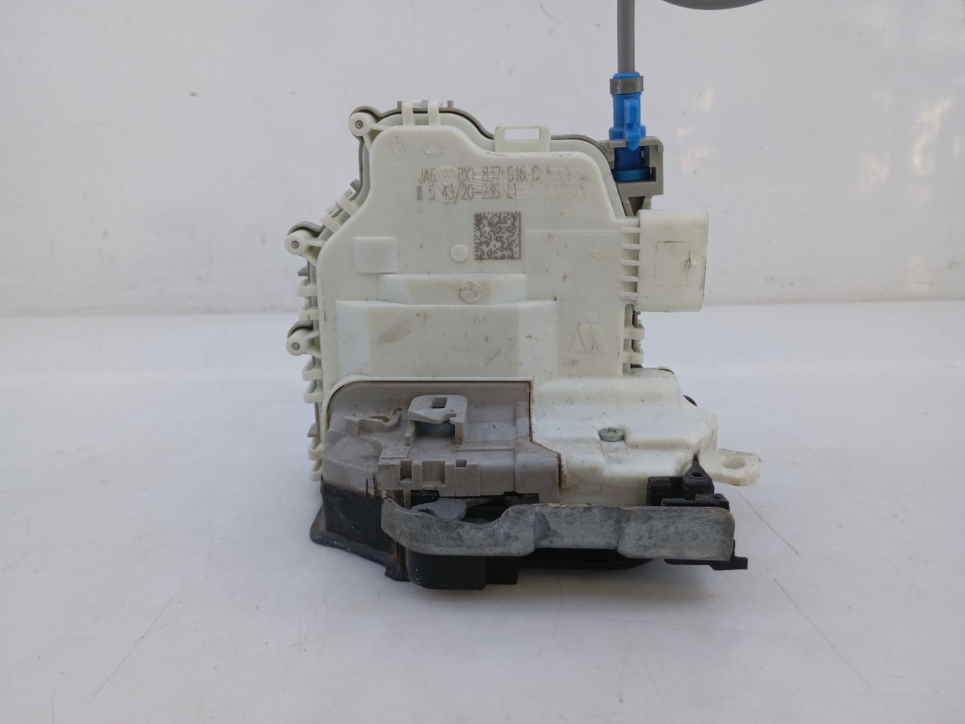 CERRADURA PUERTA DELANTERA DERECHA AUDI Q2 (GAB, GAG) 8X1837016C / E1-B6-39-1 8X1837016CE1B6391 - Vista 2