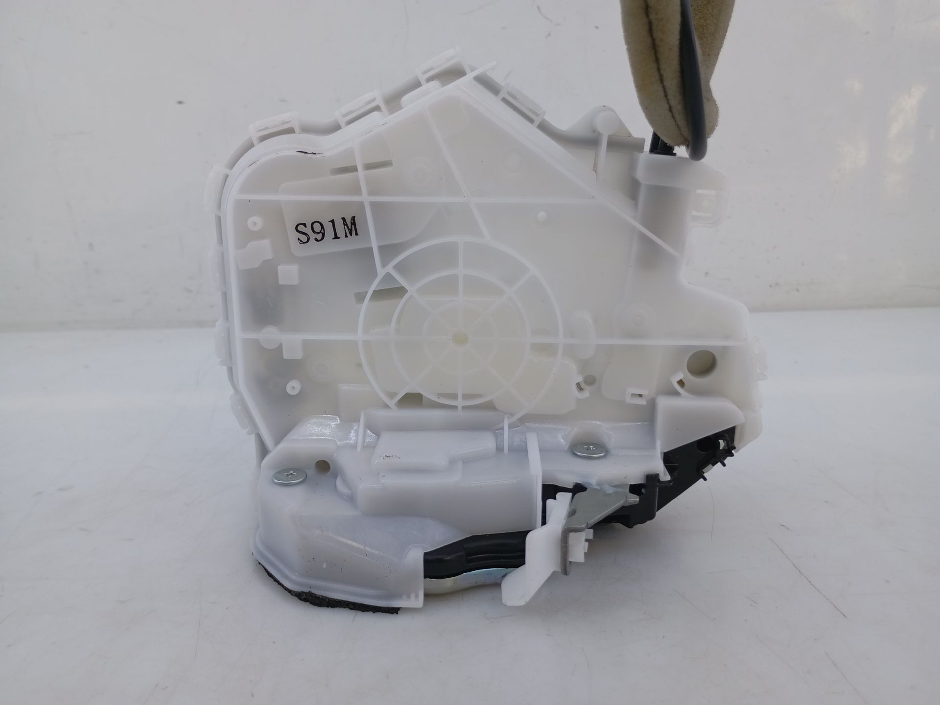 CERRADURA PUERTA TRASERA DERECHA MAZDA 3 Hatchback (BP) 3L28A256 / E2-A2-45-1 3L28A256E2A2451 - Vista 2