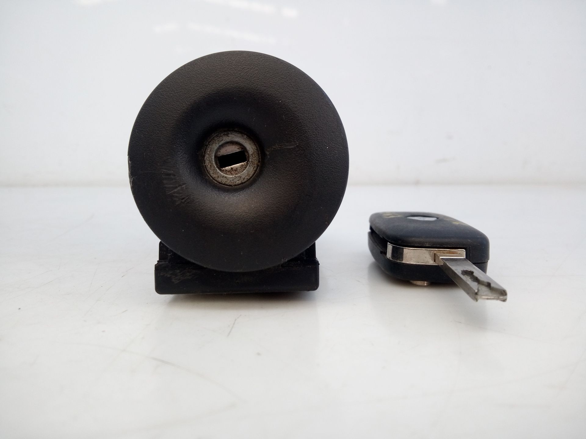 ANTIRROBO RENAULT MASTER KASTEN 8200405701 / E2-A1-33-3 8200405701E2A1333 - Vista 3