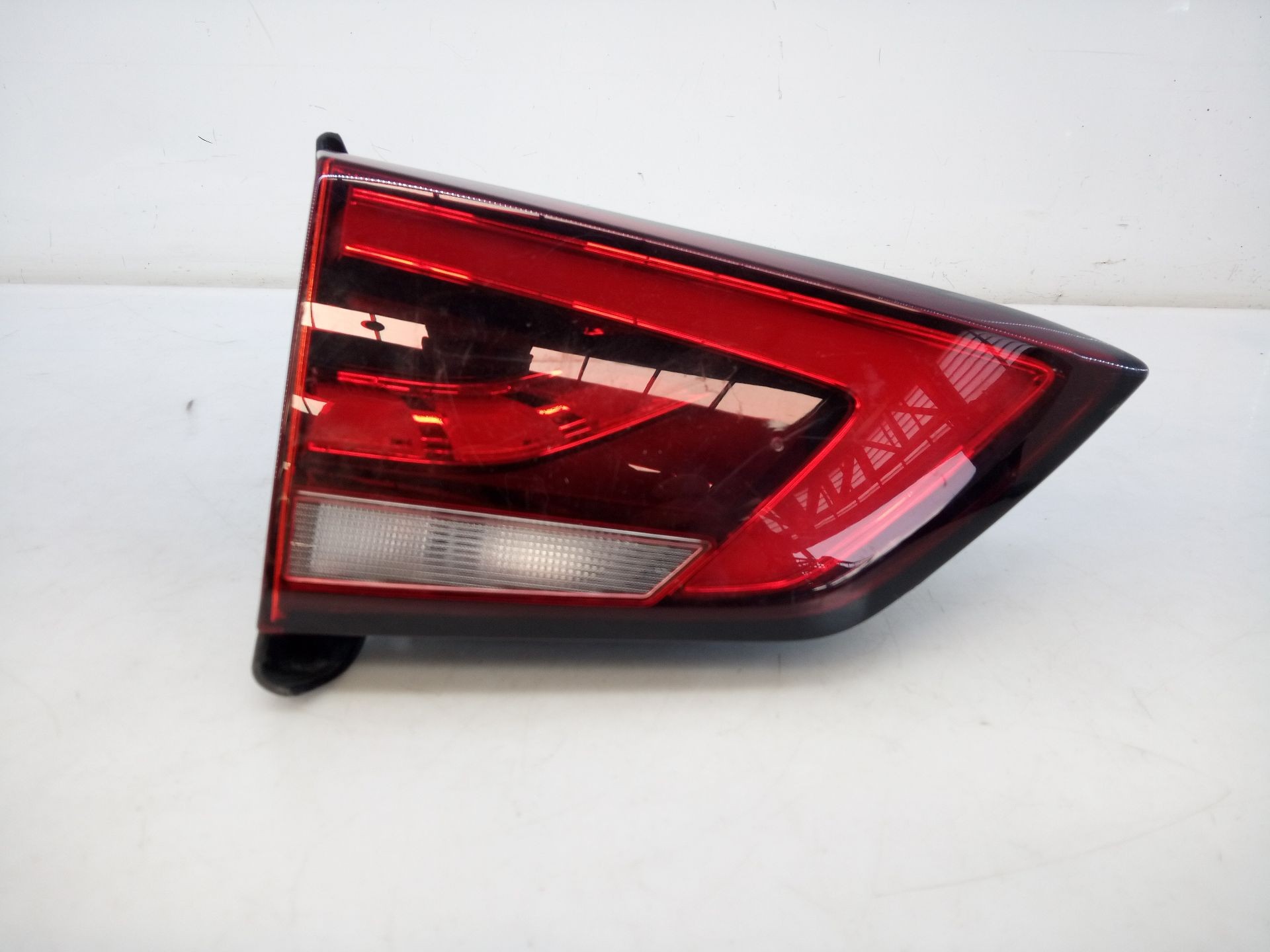 PILOTO TRASERO IZQUIERDO PORTON MG ZS SUV (AZS1) 10571683 / E2-A3-55-1 / A31005L0100 10571683E2A3551A31005L0100 - Vista 2