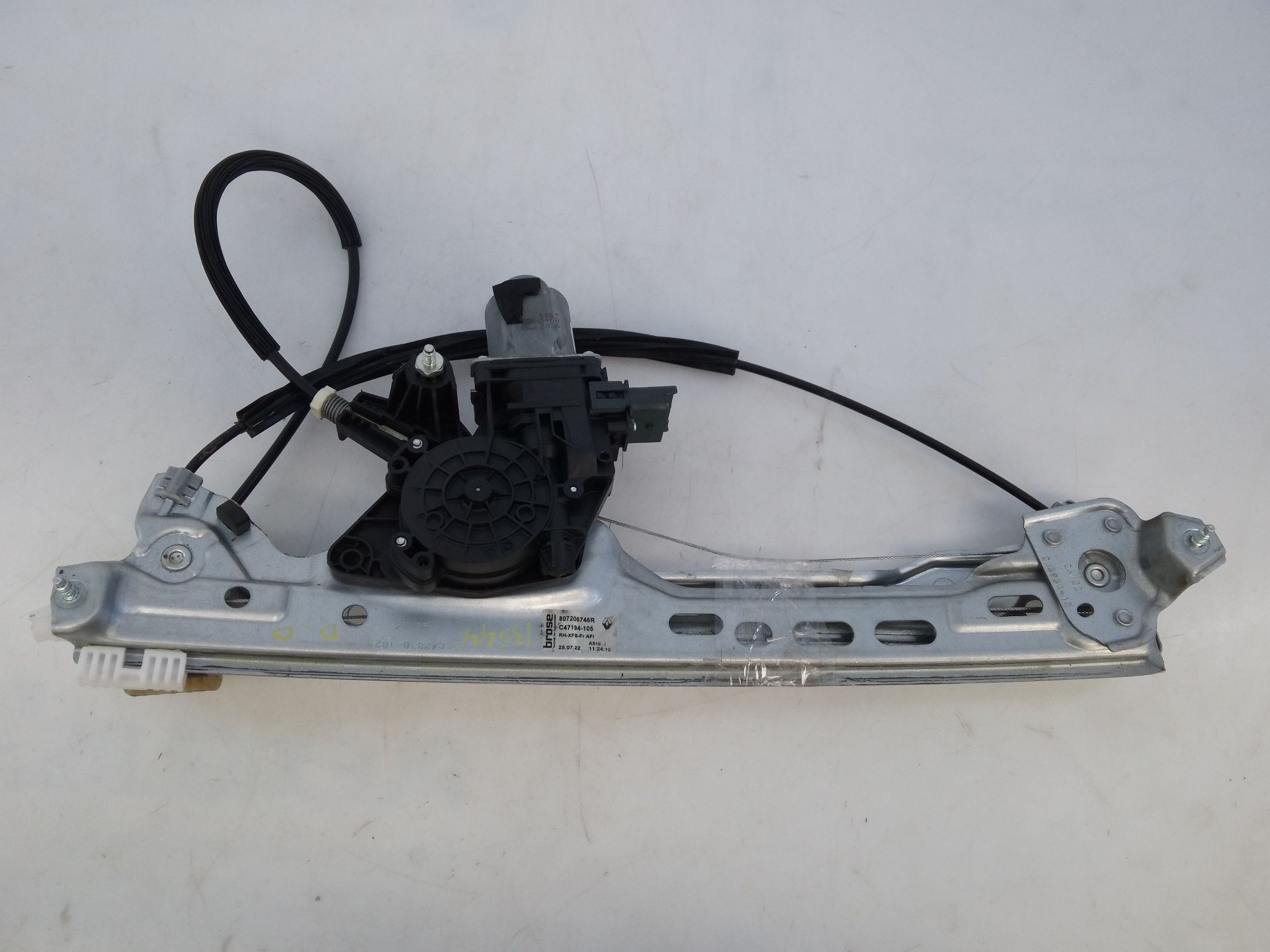 ELEVALUNAS DELANTERO DERECHO RENAULT MEGANE IV Sedán C49011101 / E1-A1-42-2 C49011101E1A1422