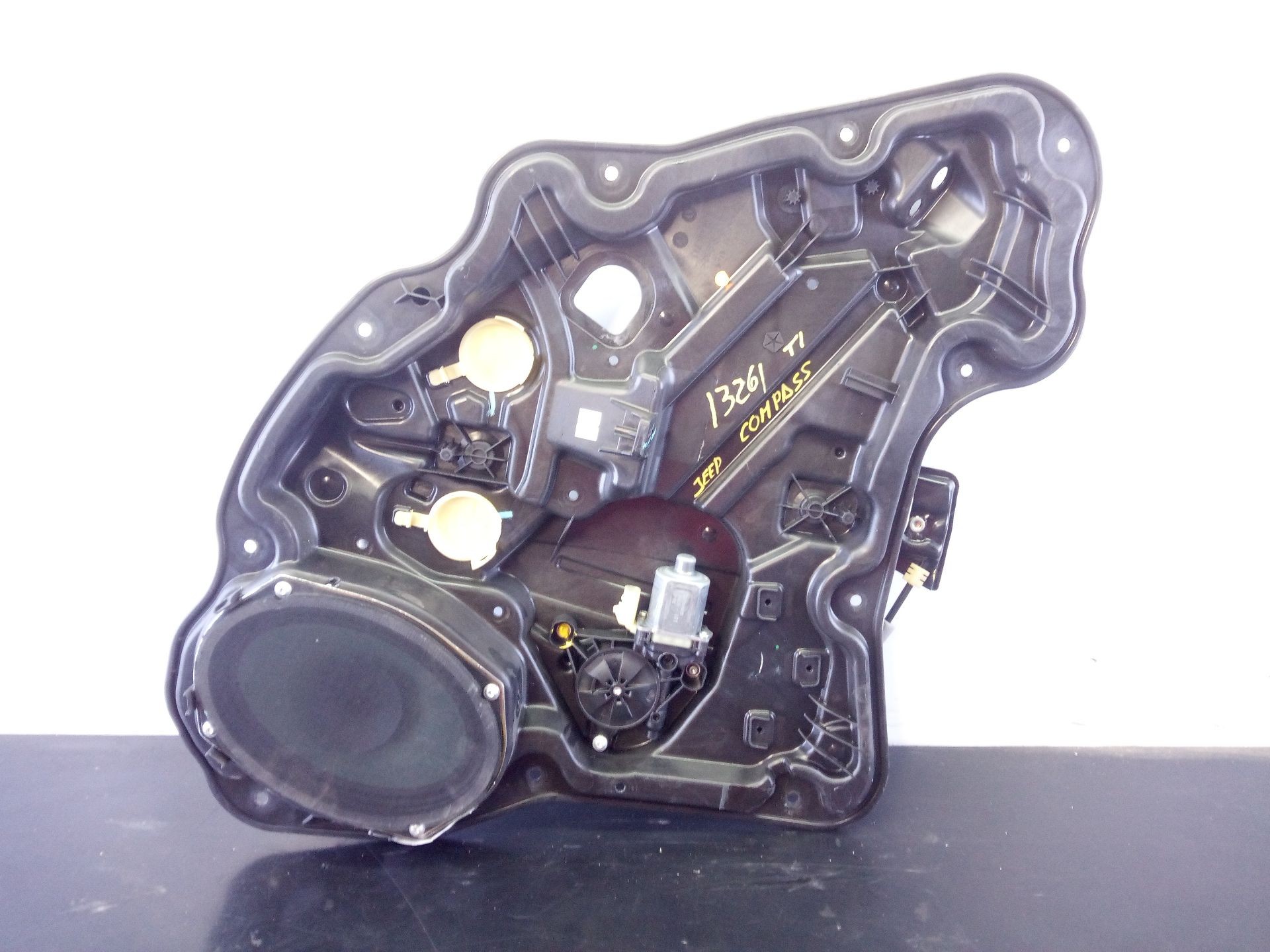 ELEVALUNAS TRASERO IZQUIERDO JEEP COMPASS (MP, M6, MV, M7) C54626101 / P2-A3-12 C54626101P2A312