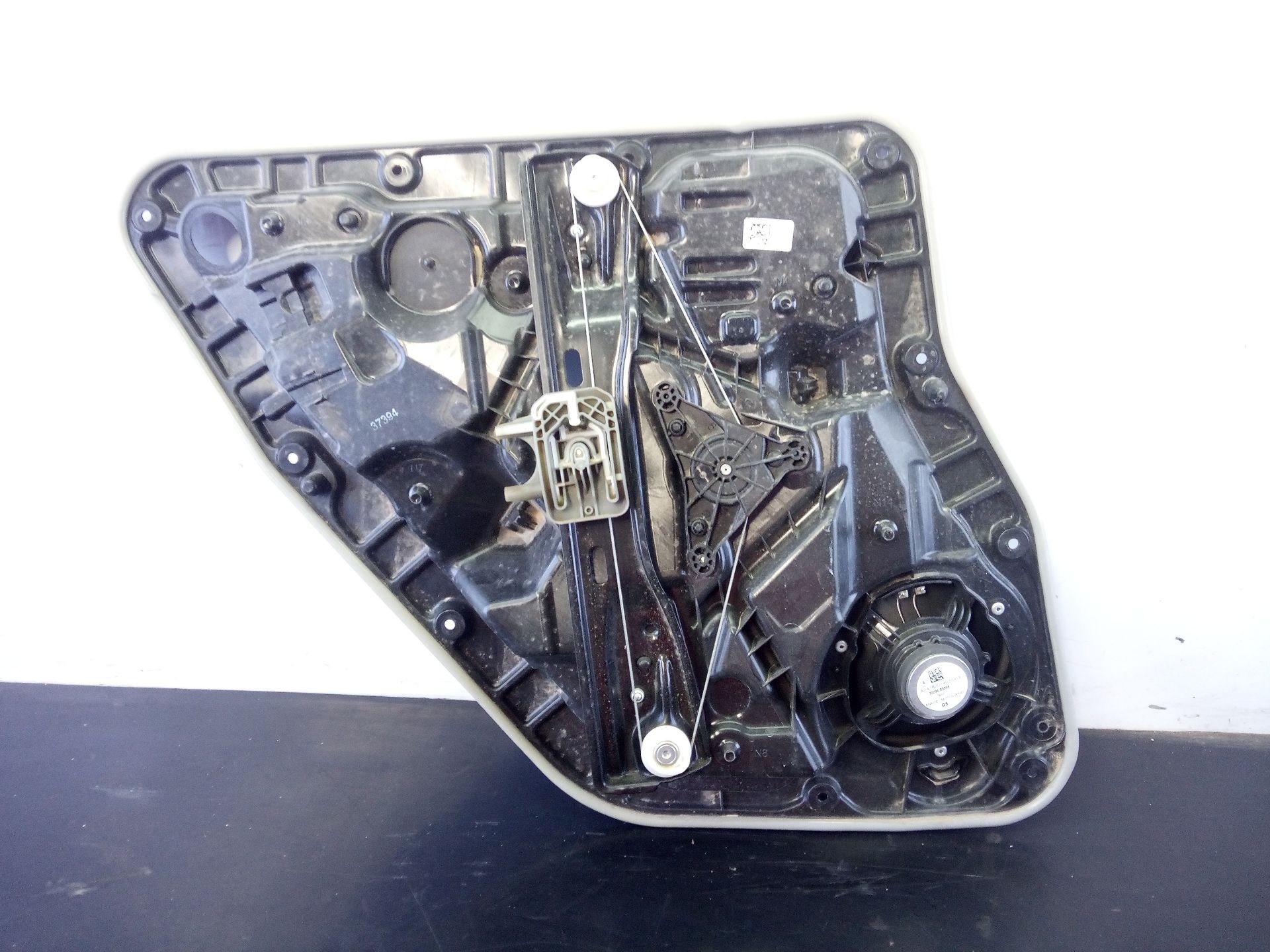 ELEVALUNAS TRASERO DERECHO MERCEDES-BENZ CLASE A Sedán (V177) A0009060908 / P2-B4-17 / A1775401311 A0009060908P2B417A1775401311 - Vista 2