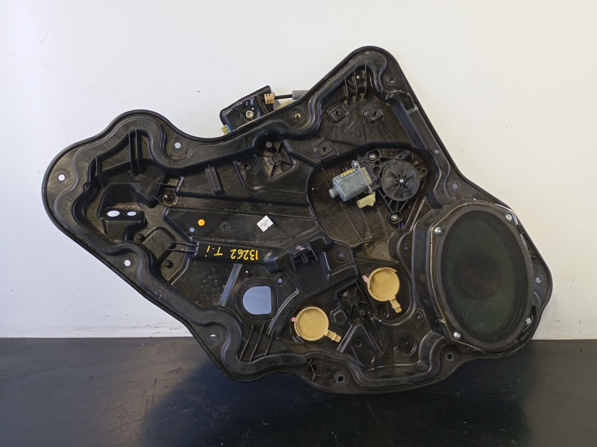 ELEVALUNAS TRASERO IZQUIERDO JEEP COMPASS (MP, M6, MV, M7) C54626101 / P2-B4-17 C54626101P2B417