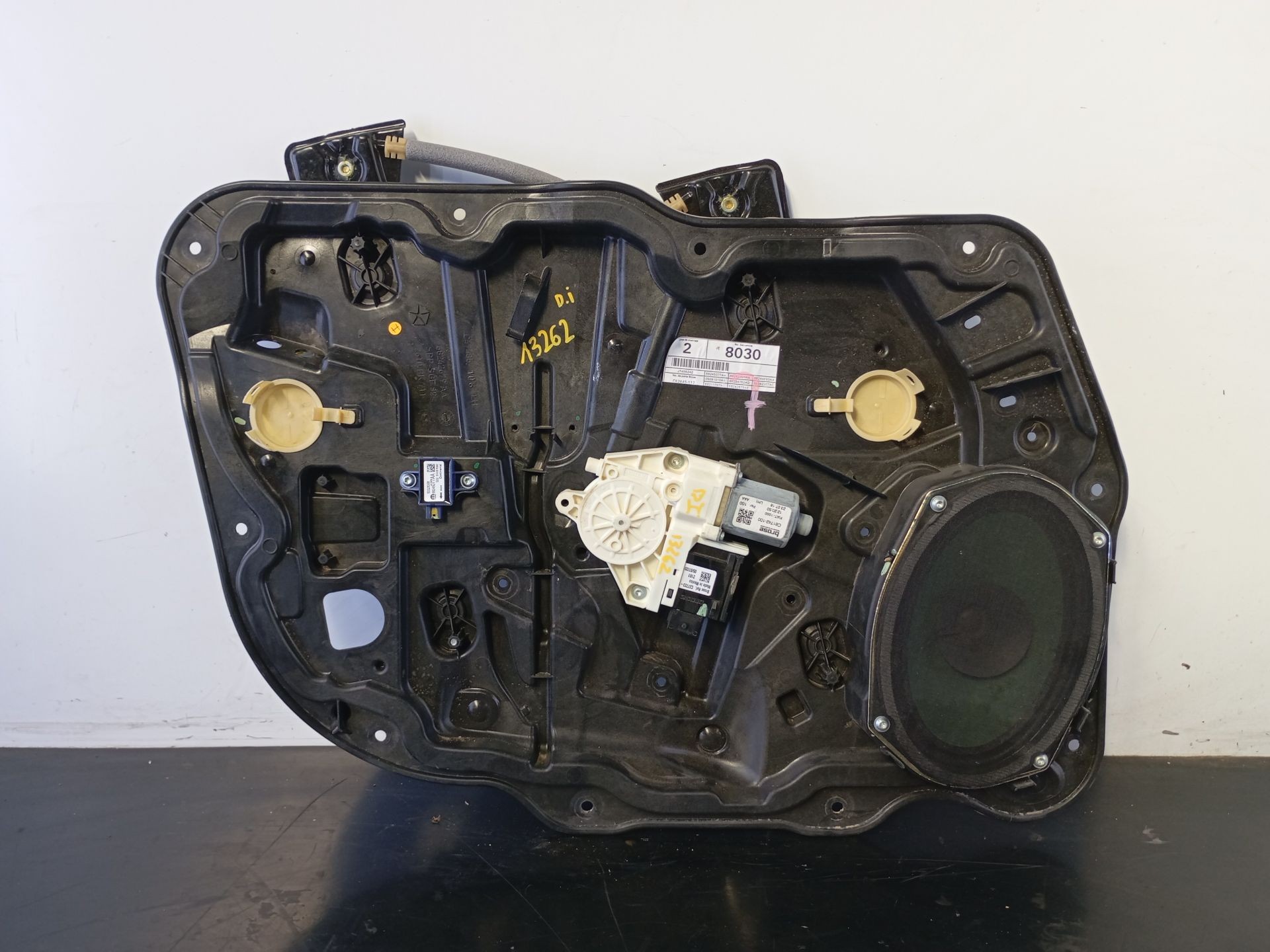 ELEVALUNAS DELANTERO IZQUIERDO JEEP COMPASS (MP, M6, MV, M7) C61742100 / P2-B4-17 / C37723104 C61742100P2B417C37723104