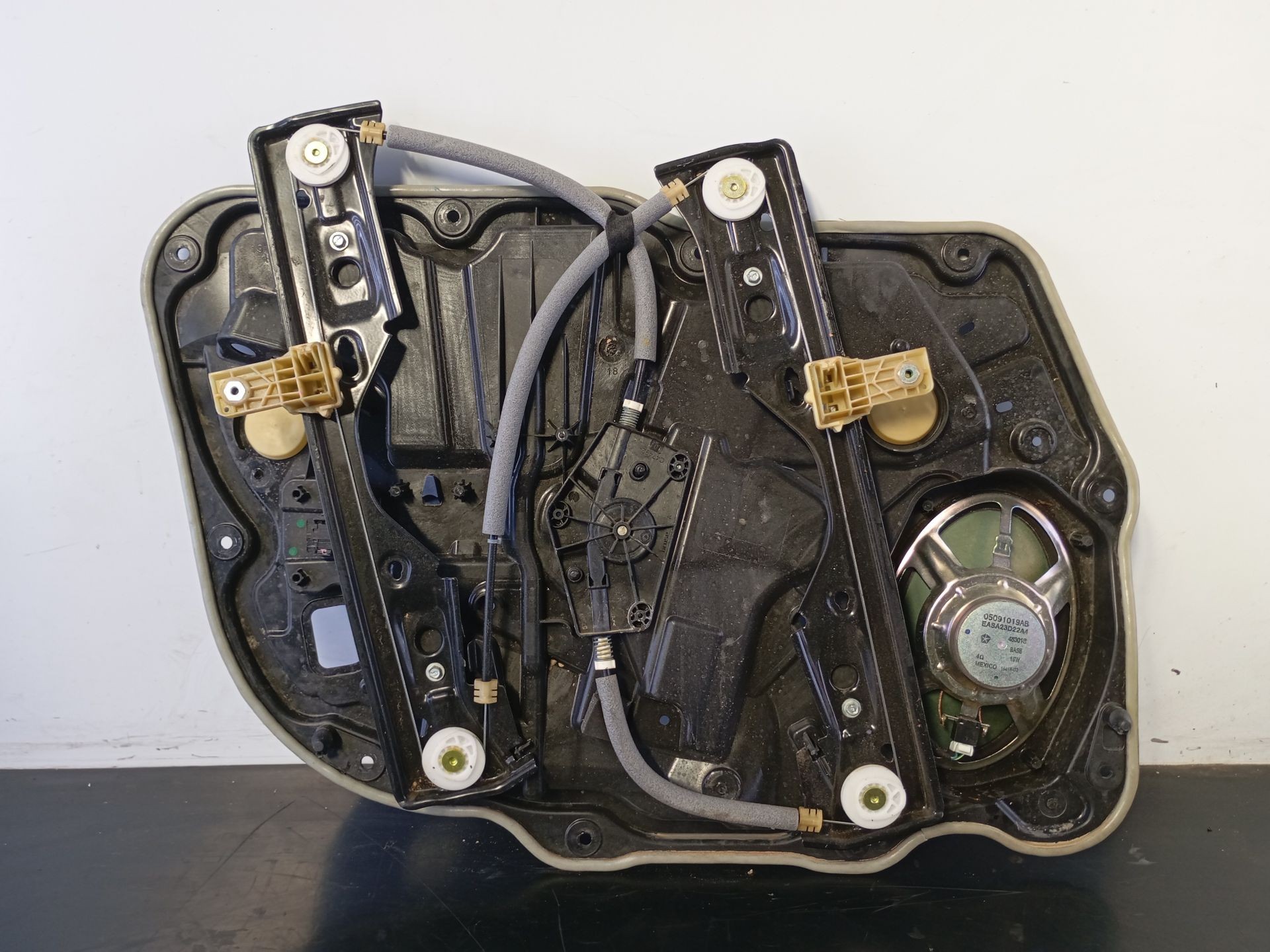 ELEVALUNAS DELANTERO DERECHO JEEP COMPASS (MP, M6, MV, M7) C61743100 / P2-B4-17 / C37722104 C61743100P2B417C37722104 - Vista 3