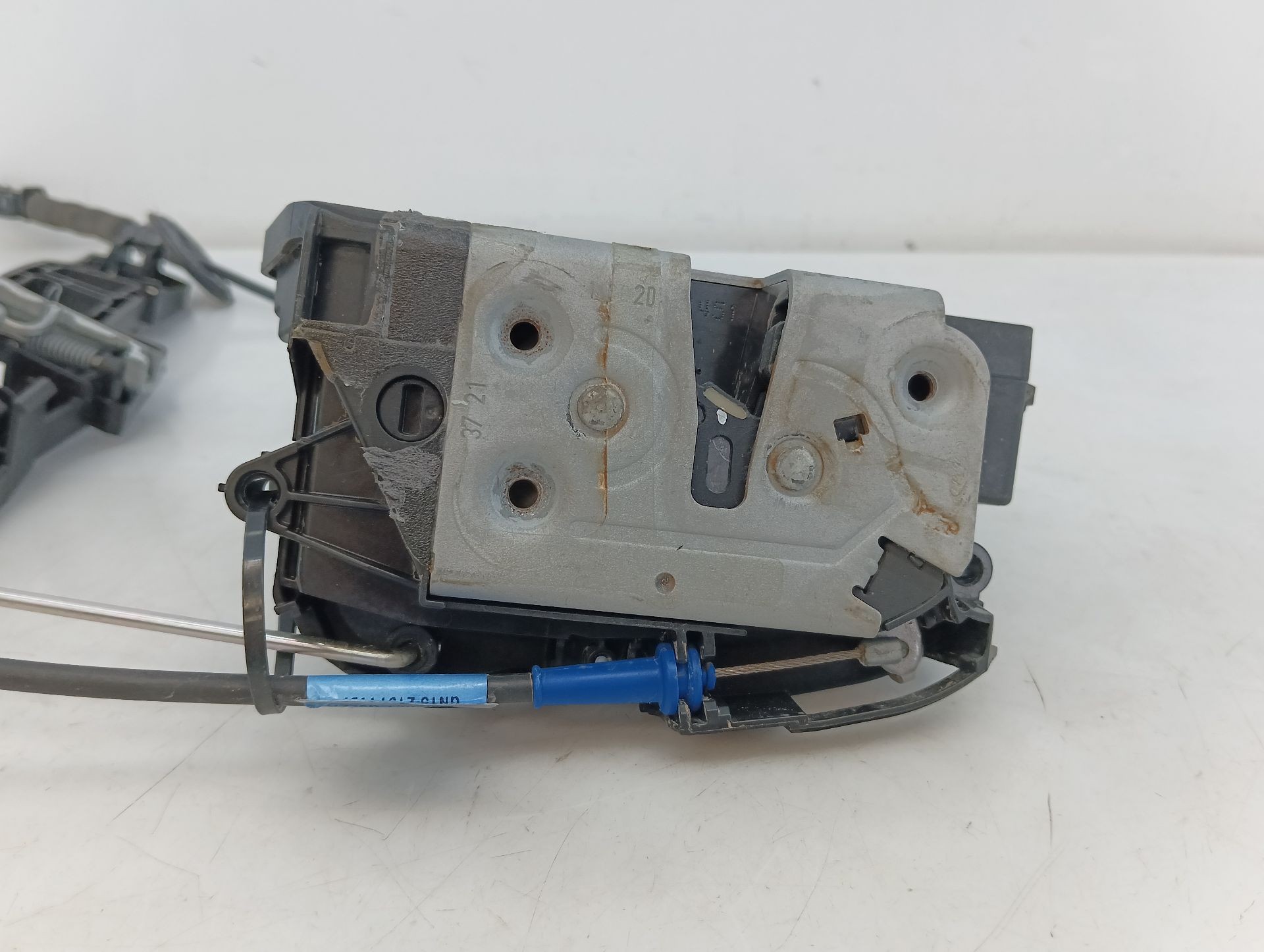 CERRADURA PUERTA DELANTERA IZQUIERDA FORD ECOSPORT GN15A219A65FB / E2-B3-54-2 GN15A219A65FBE2B3542 - Vista 2