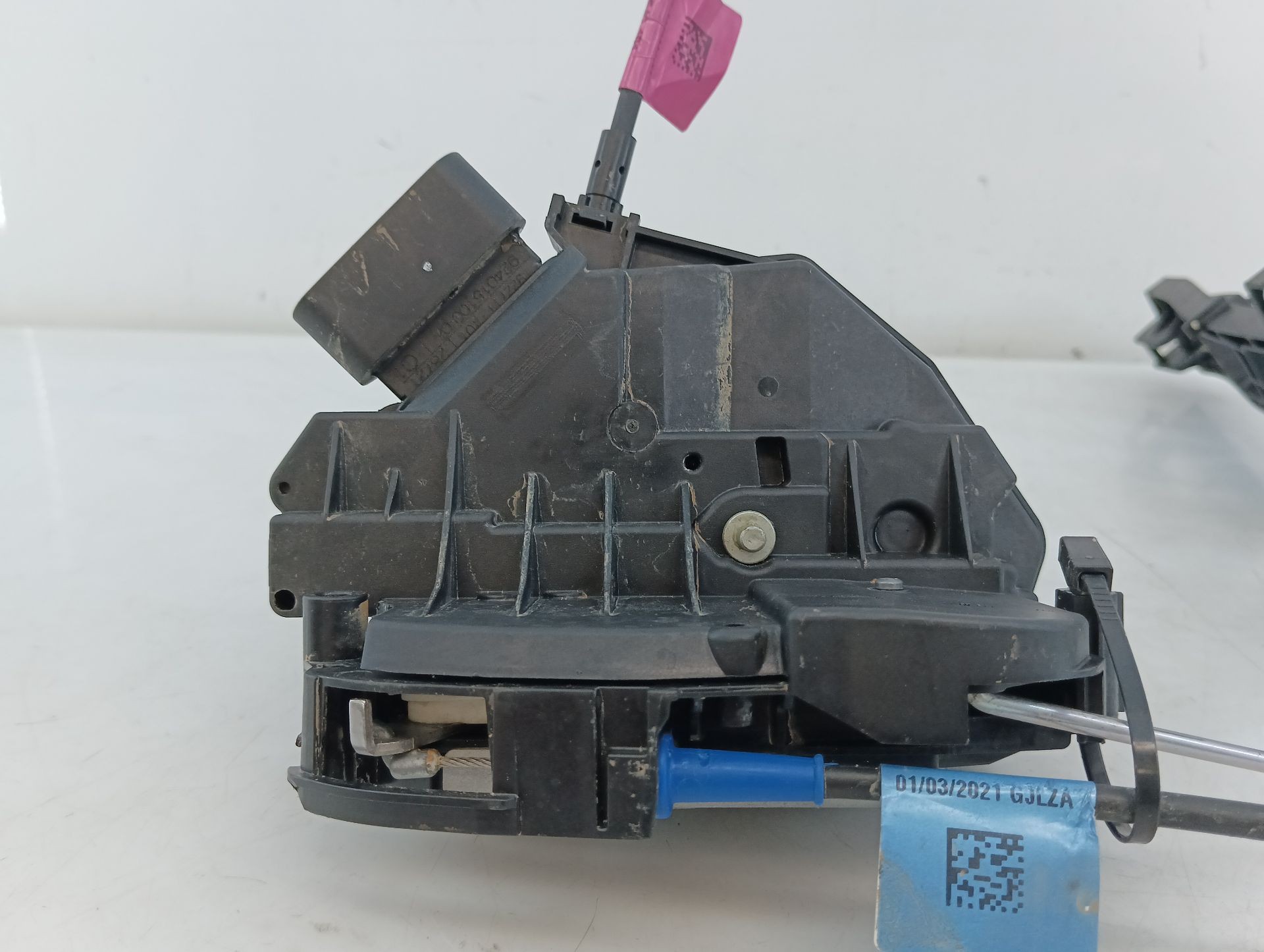 CERRADURA PUERTA DELANTERA IZQUIERDA FORD ECOSPORT GN15A219A65FB / E2-B3-54-2 GN15A219A65FBE2B3542 - Vista 3