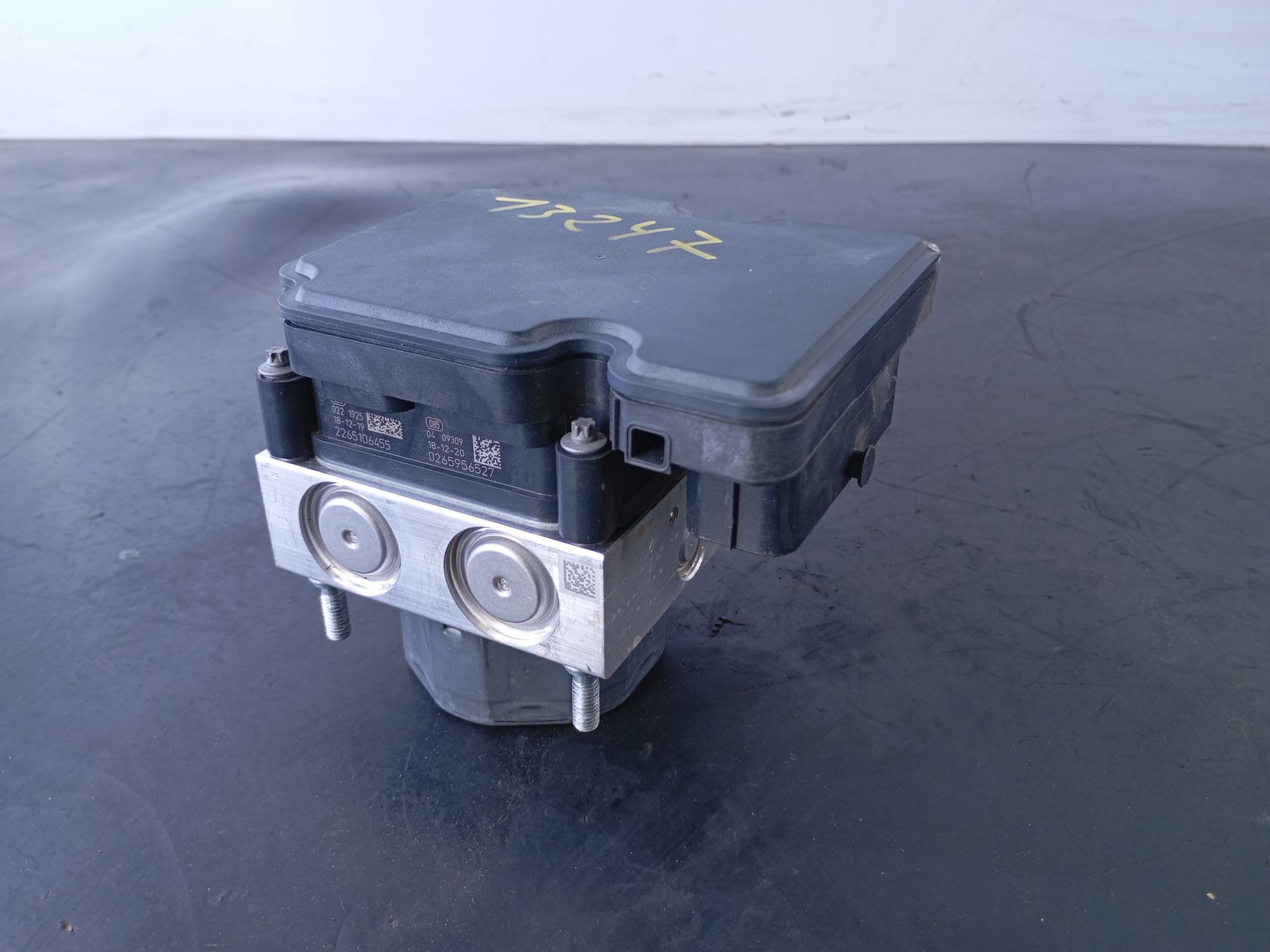 ABS RENAULT CLIO IV (BH_) 476601842R / P3-B8-30-3 / 269722 476601842RP3B8303269722