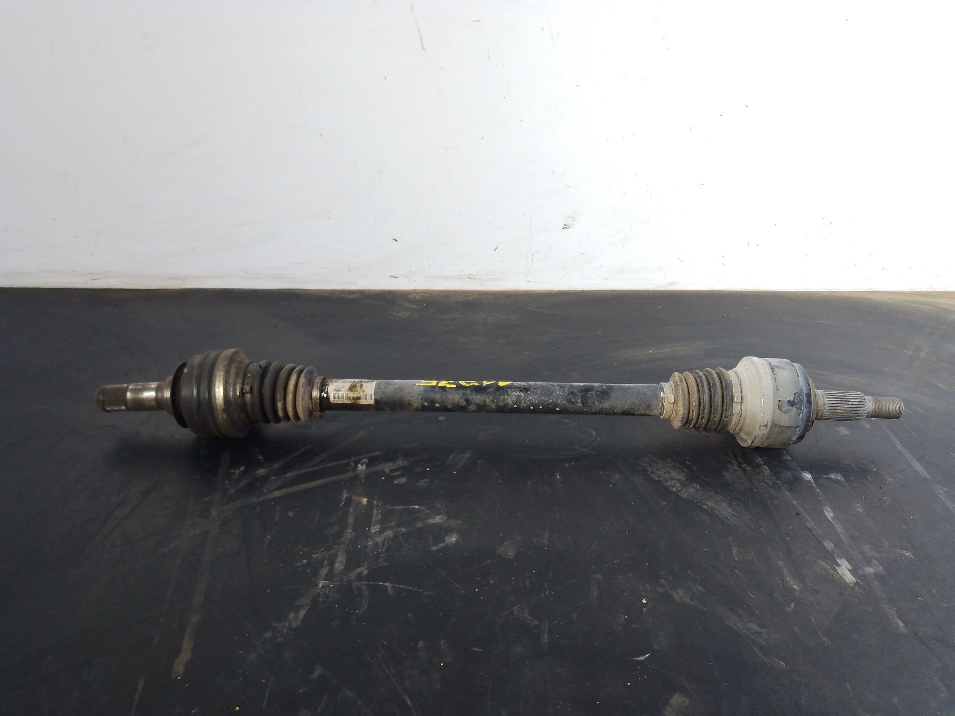 TRANSMISION TRASERA IZQUIERDA PORSCHE CAYENNE (TYP 92AA) 7P0501201G / P1-A6-37 7P0501201GP1A637